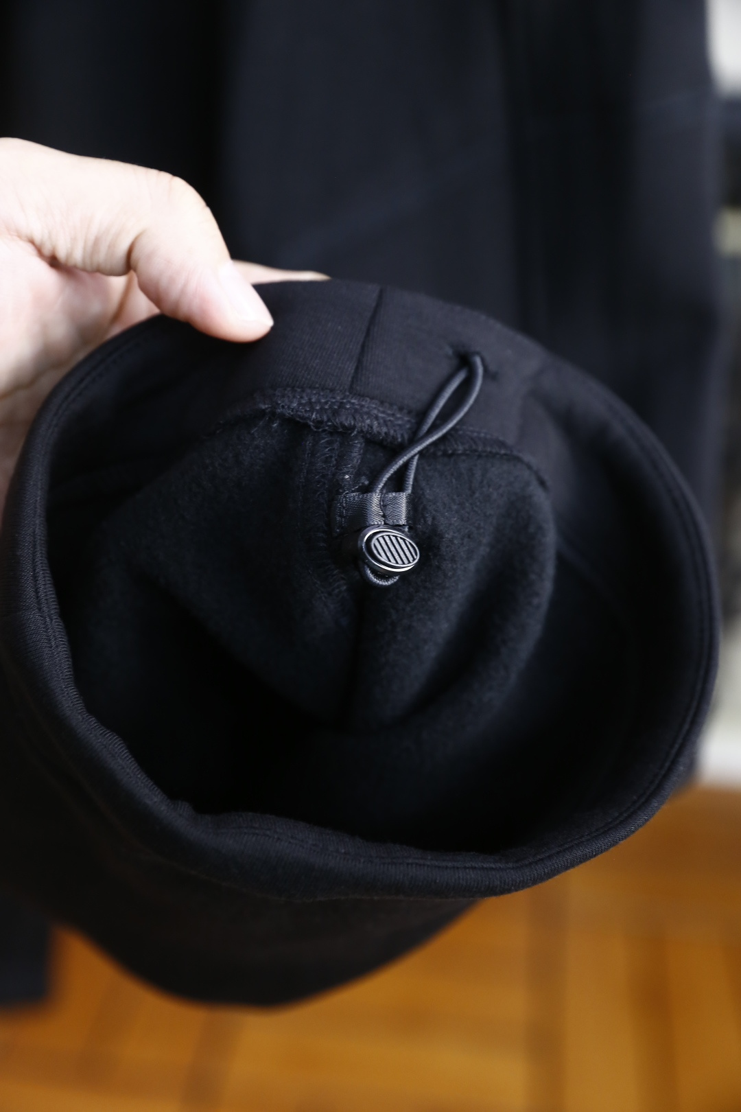 🔥杰尼*/Ze*na.2025秋季新款男士休闲宽松阔腿裤！采用加热保暖绒面料👍松紧腰设计，穿着舒适且具包