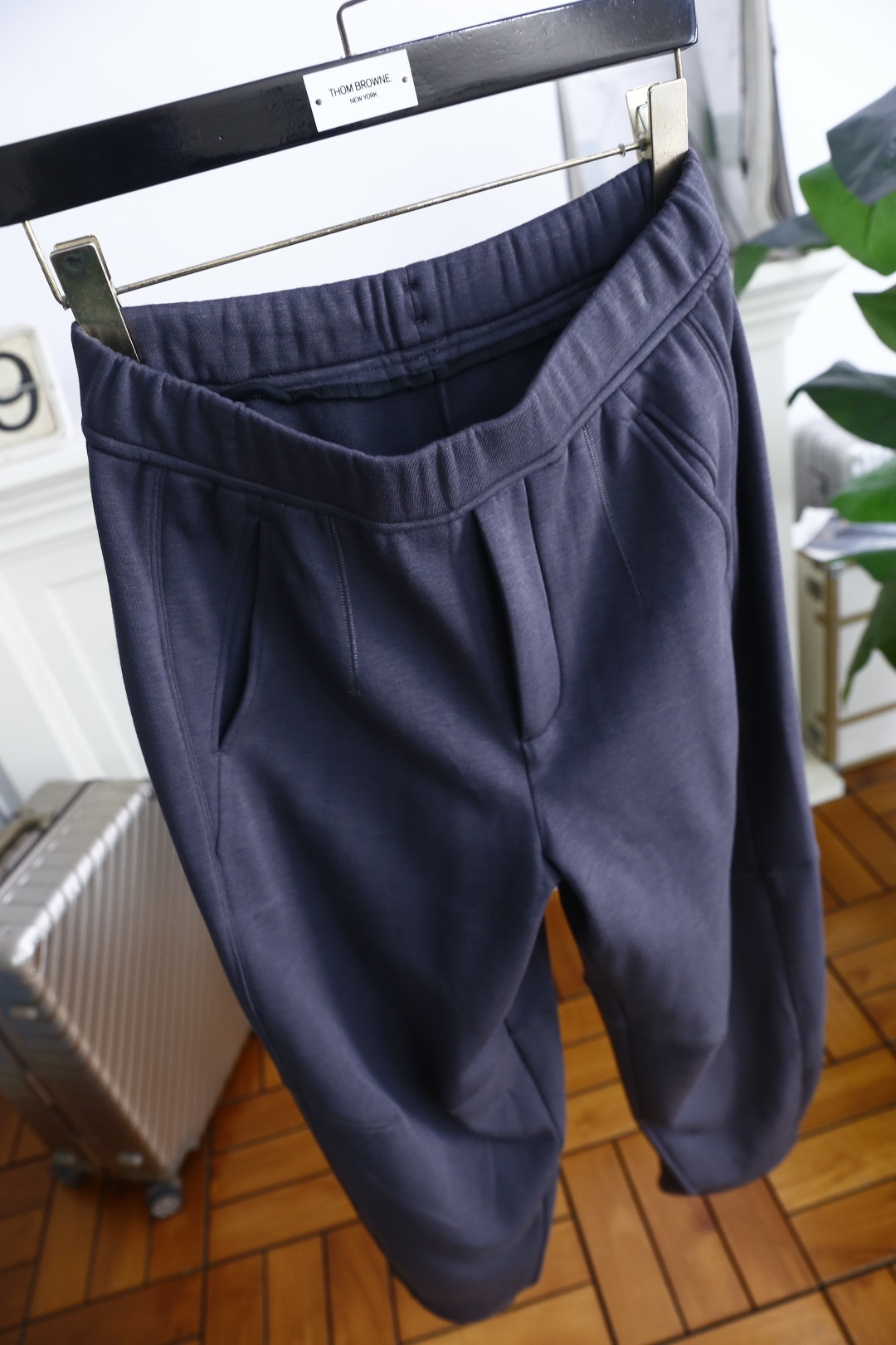 🔥杰尼*/Ze*na.2025秋季新款男士休闲宽松阔腿裤！采用加热保暖绒面料👍松紧腰设计，穿着舒适且具包