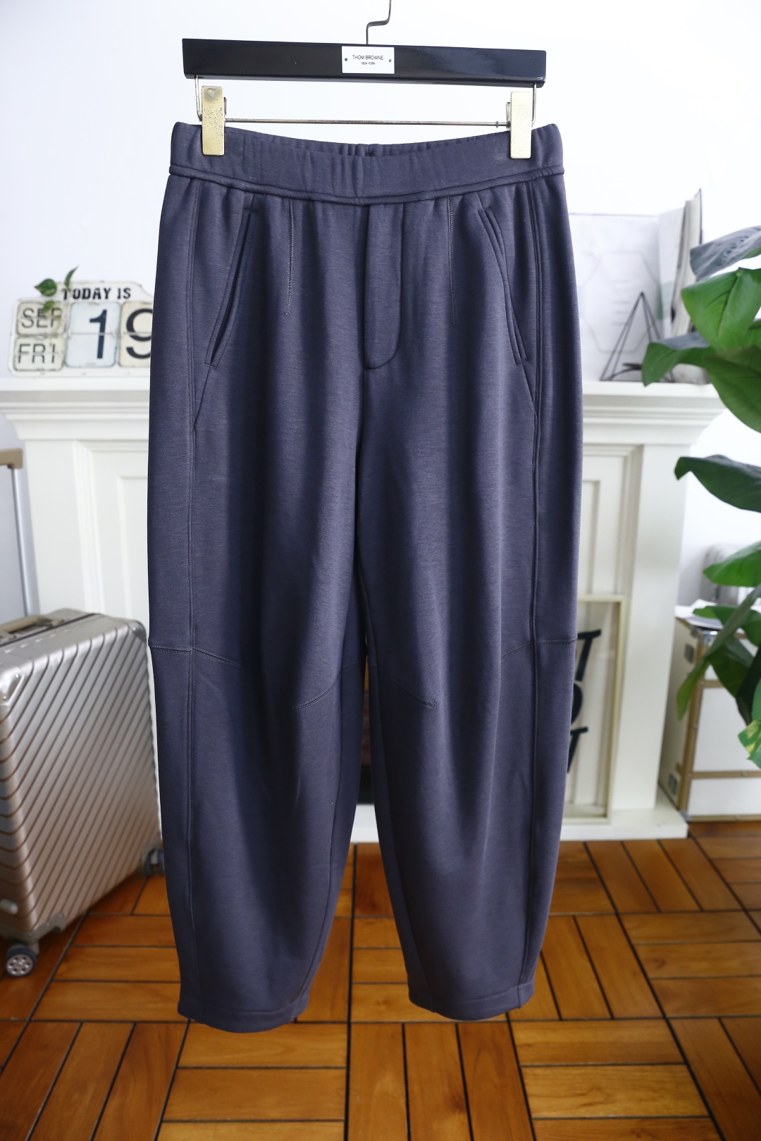 🔥杰尼*/Ze*na.2025秋季新款男士休闲宽松阔腿裤！采用加热保暖绒面料👍松紧腰设计，穿着舒适且具包