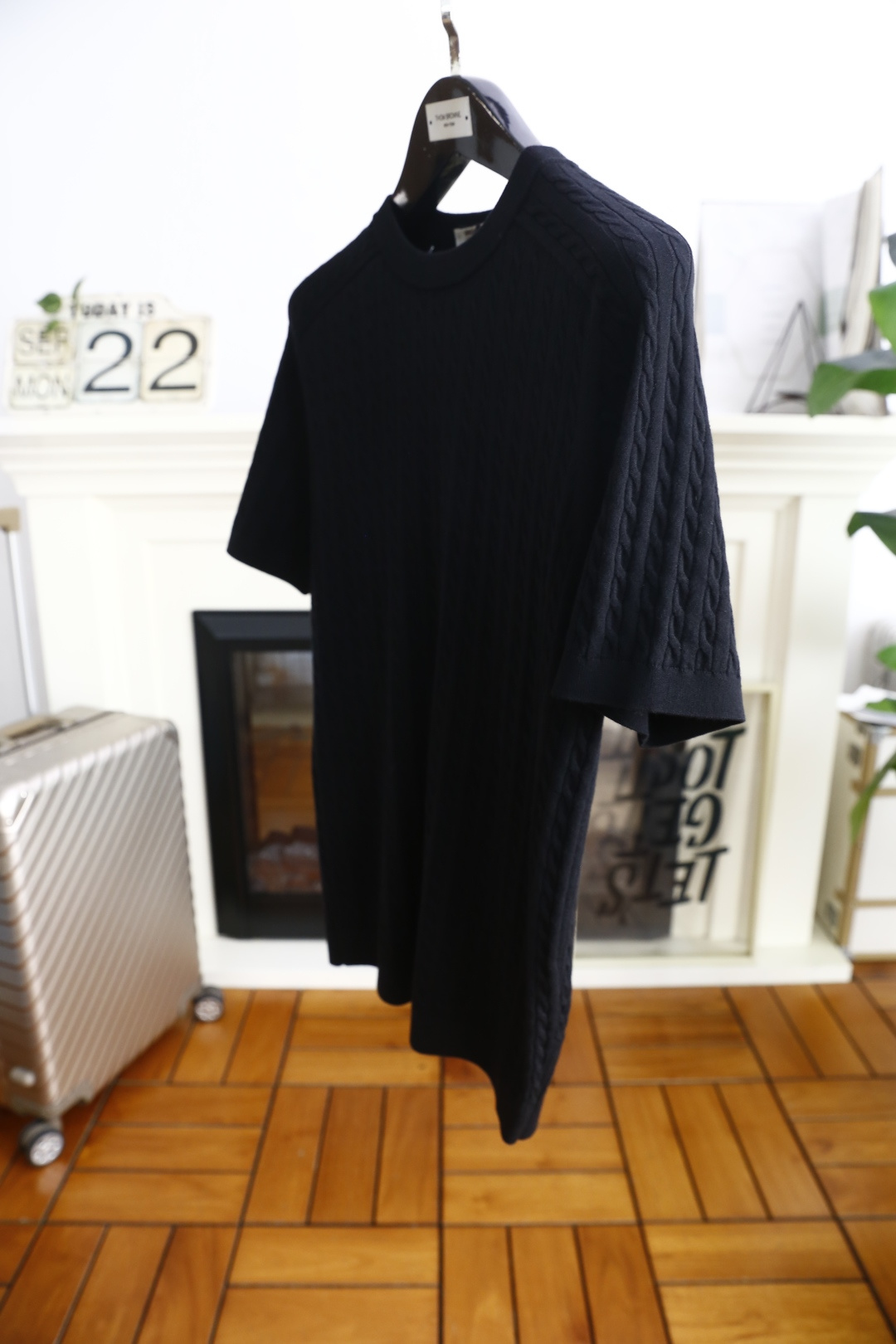 🔥Brunello Cucinelli.2025秋季新品男士绞花针织短袖上衣🆕采用经典的绞花针织工艺，纹