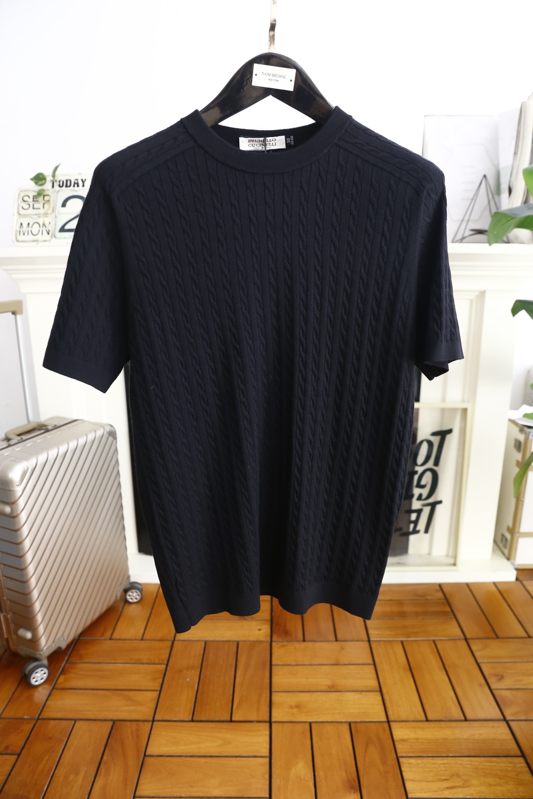 🔥Brunello Cucinelli.2025秋季新品男士绞花针织短袖上衣🆕采用经典的绞花针织工艺，纹