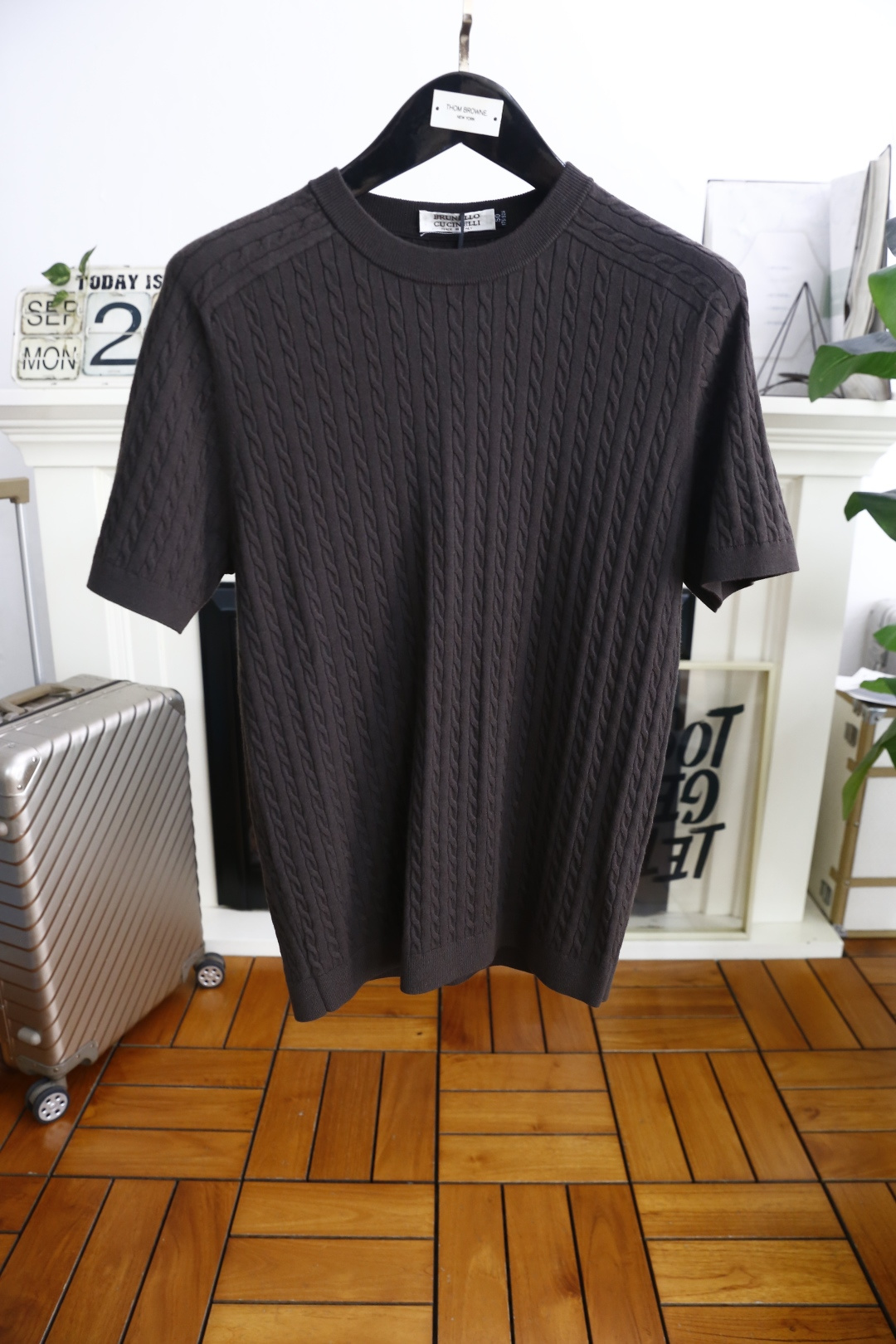 🔥Brunello Cucinelli.2025秋季新品男士绞花针织短袖上衣🆕采用经典的绞花针织工艺，纹