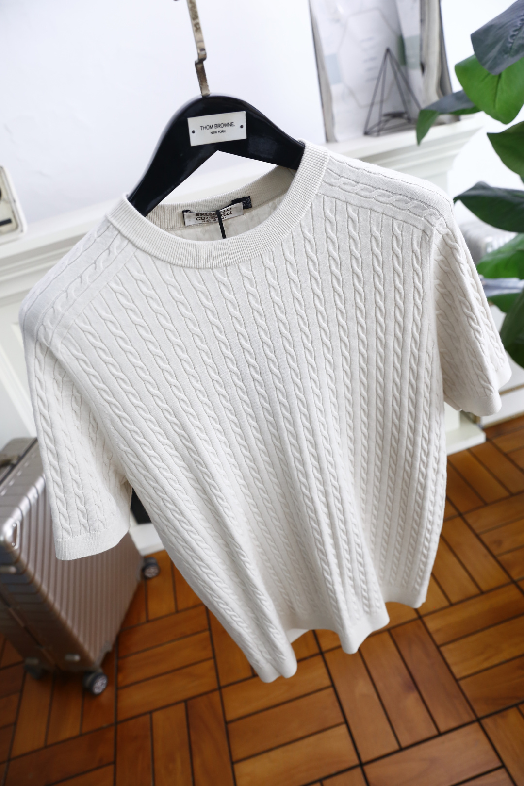 🔥Brunello Cucinelli.2025秋季新品男士绞花针织短袖上衣🆕采用经典的绞花针织工艺，纹