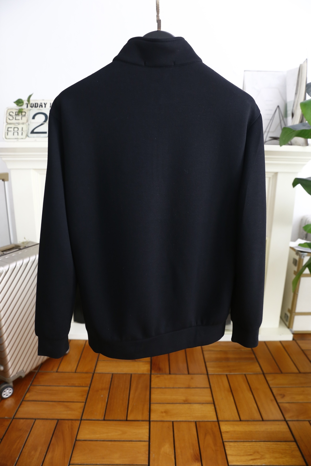 🔥LULU.2025秋季新款男士半拉链立领卫衣！采用舒适保暖棉面料✅胸前奢华品牌LOGO搭配！经典半拉链