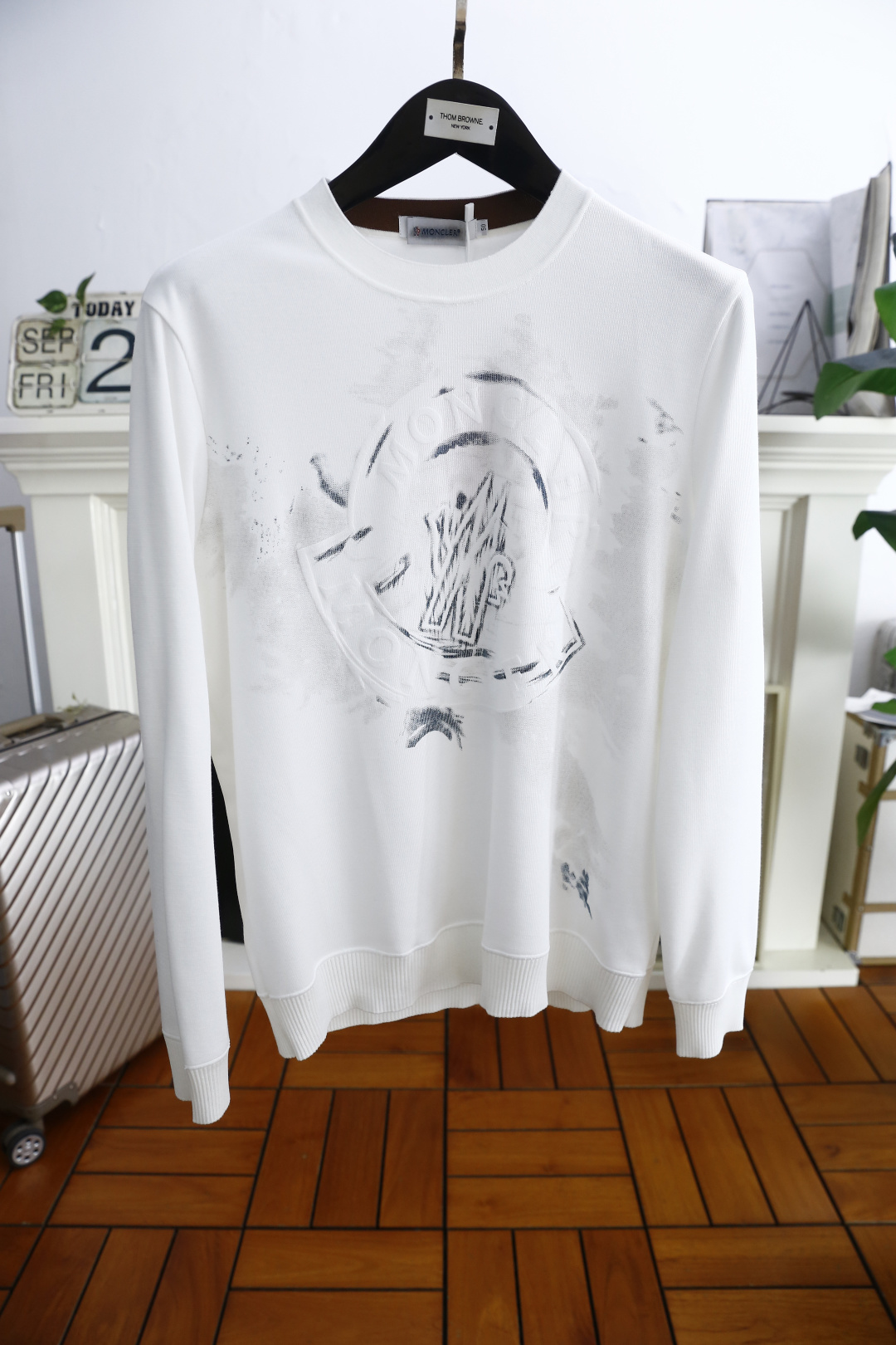 🔥Mon*ler/蒙口.2025秋冬新款男士长袖卫衣🆕经典圆领设计！采用舒适保暖面料！上身百搭👍胸前奢华