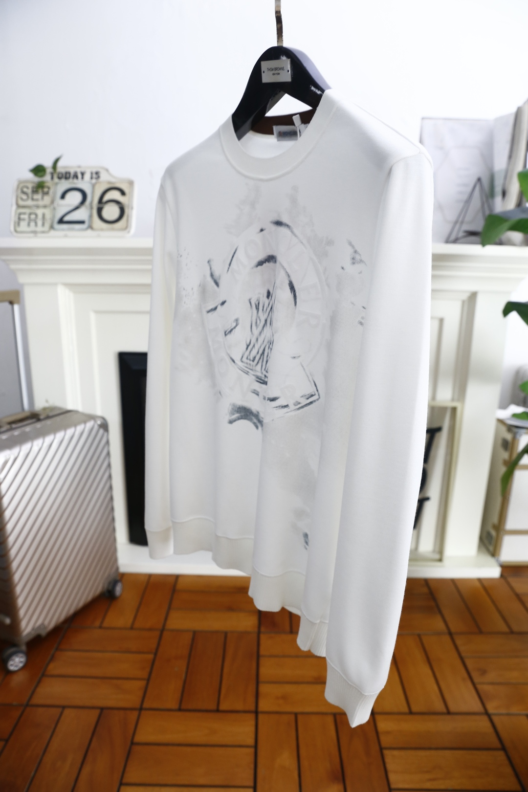 🔥Mon*ler/蒙口.2025秋冬新款男士长袖卫衣🆕经典圆领设计！采用舒适保暖面料！上身百搭👍胸前奢华