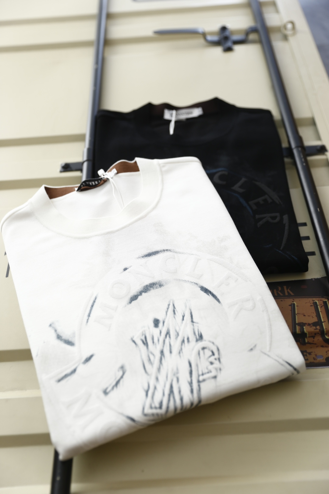 🔥Mon*ler/蒙口.2025秋冬新款男士长袖卫衣🆕经典圆领设计！采用舒适保暖面料！上身百搭👍胸前奢华