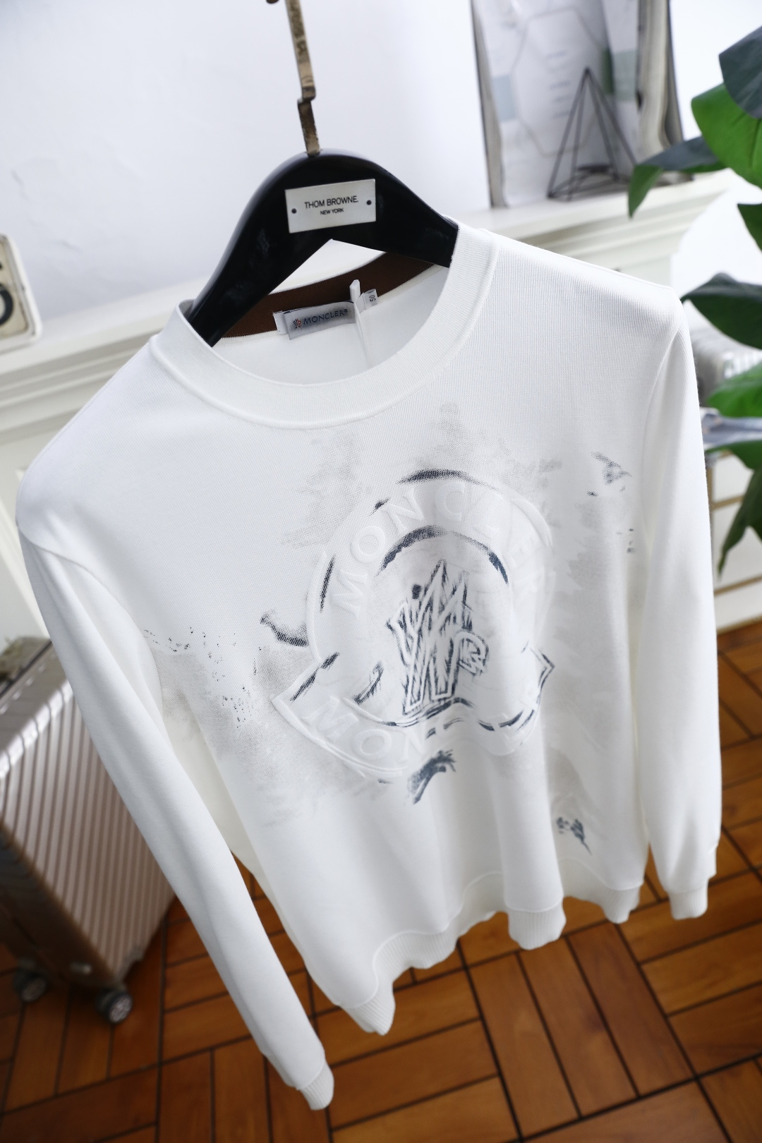 🔥Mon*ler/蒙口.2025秋冬新款男士长袖卫衣🆕经典圆领设计！采用舒适保暖面料！上身百搭👍胸前奢华