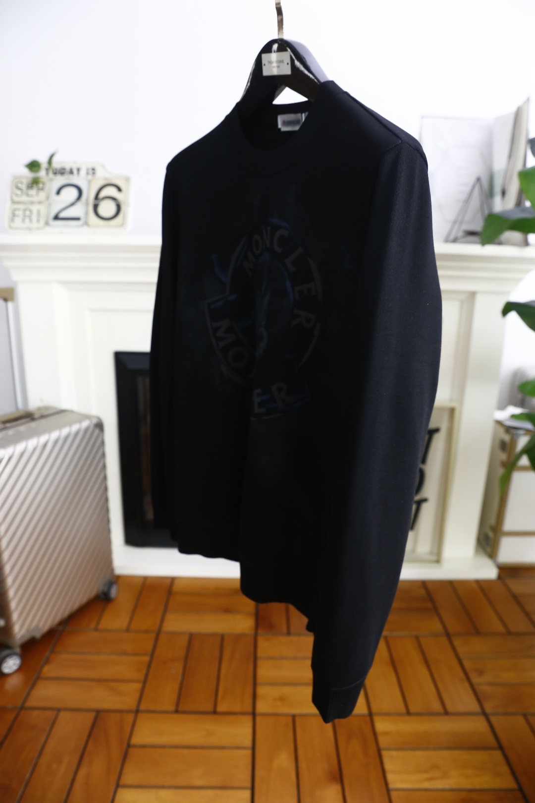 🔥Mon*ler/蒙口.2025秋冬新款男士长袖卫衣🆕经典圆领设计！采用舒适保暖面料！上身百搭👍胸前奢华