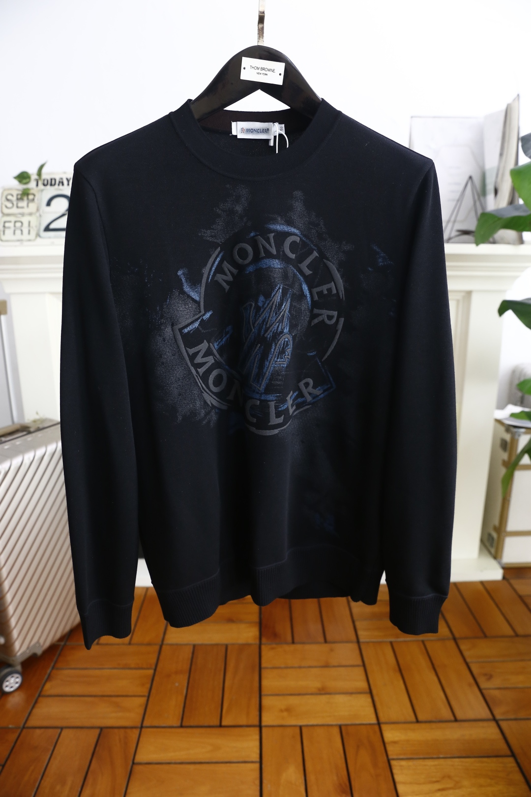 🔥Mon*ler/蒙口.2025秋冬新款男士长袖卫衣🆕经典圆领设计！采用舒适保暖面料！上身百搭👍胸前奢华