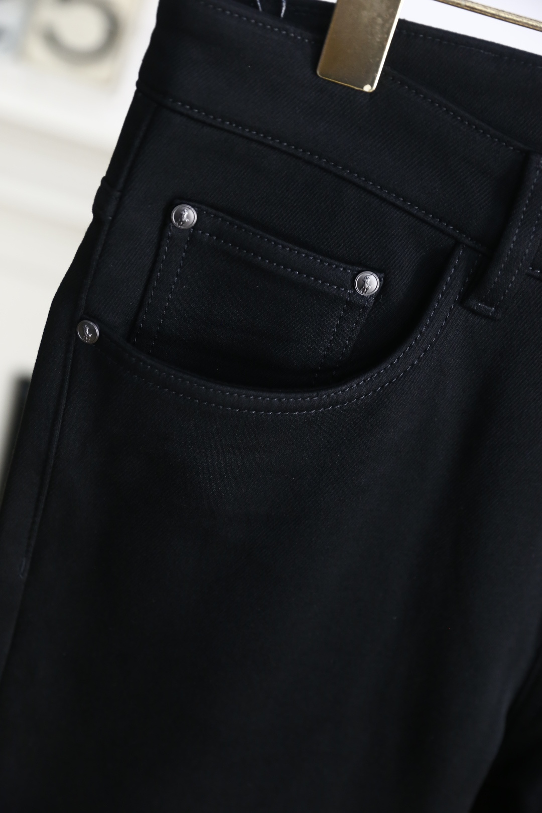 🔥保罗.2025秋季新款男士休闲裤！采用进口舒适面料，奢华经典品牌图案设计 上身随意舒服！松紧腰休闲百搭