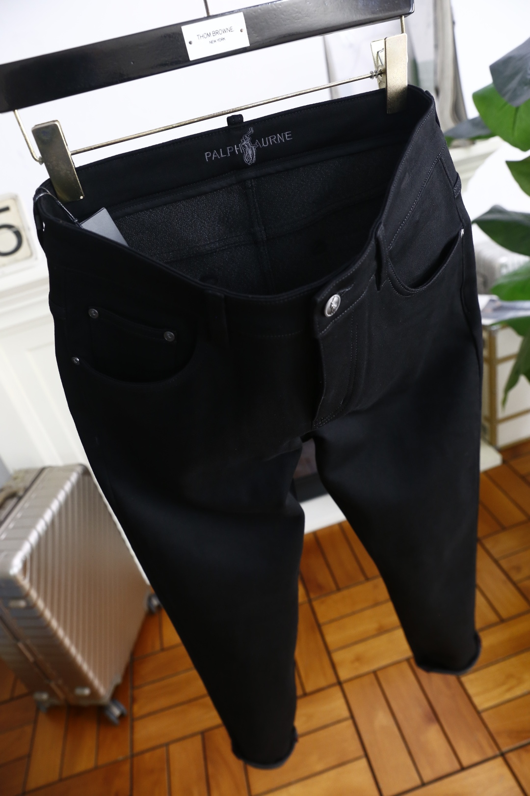 🔥保罗.2025秋季新款男士休闲裤！采用进口舒适面料，奢华经典品牌图案设计 上身随意舒服！松紧腰休闲百搭