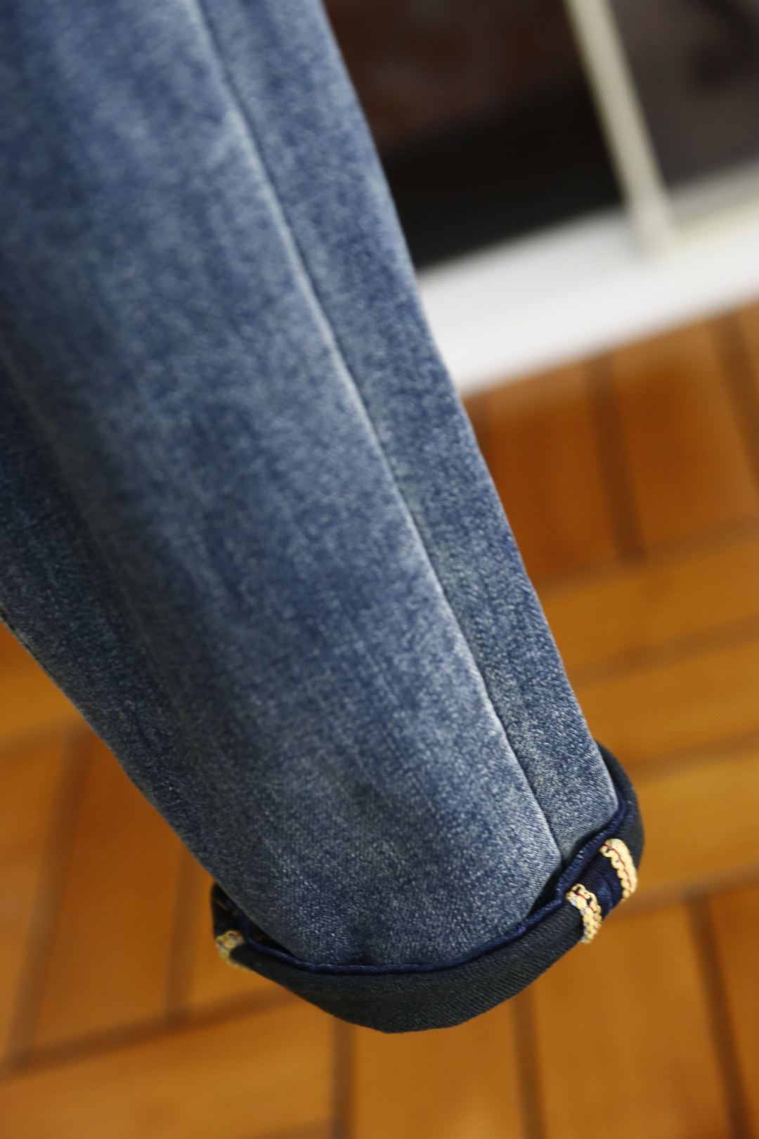 🔥杜嘉班纳/Dolce & Gabbana.2025秋季新品时尚男士百搭蓝色牛仔裤👖该牛仔裤采用蓝色水洗