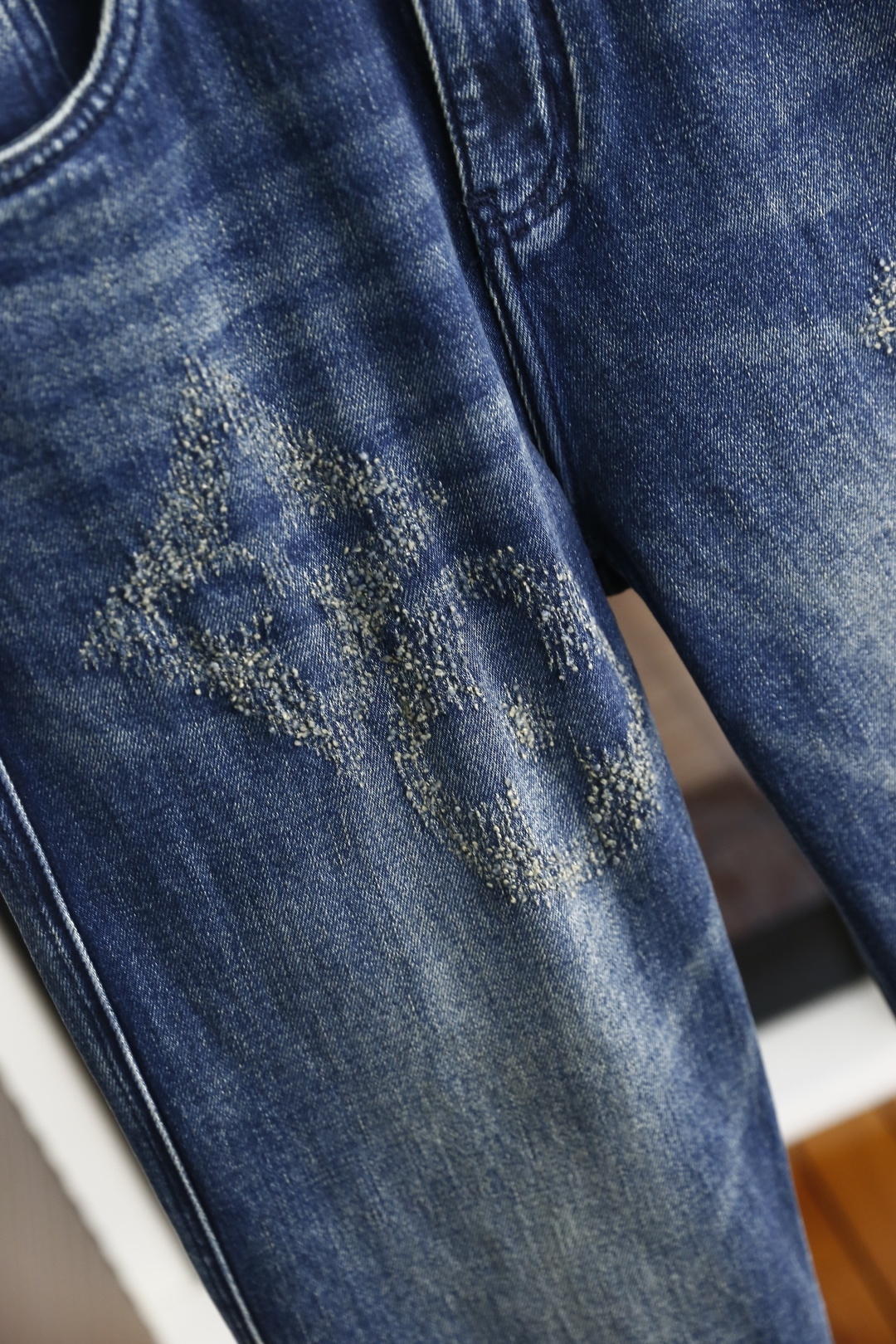 🔥路易威*/LV.25秋季新品时尚男士牛仔裤👖采用客供水洗弹力牛仔裤！奢华经典品牌Logo设计！时尚潮流