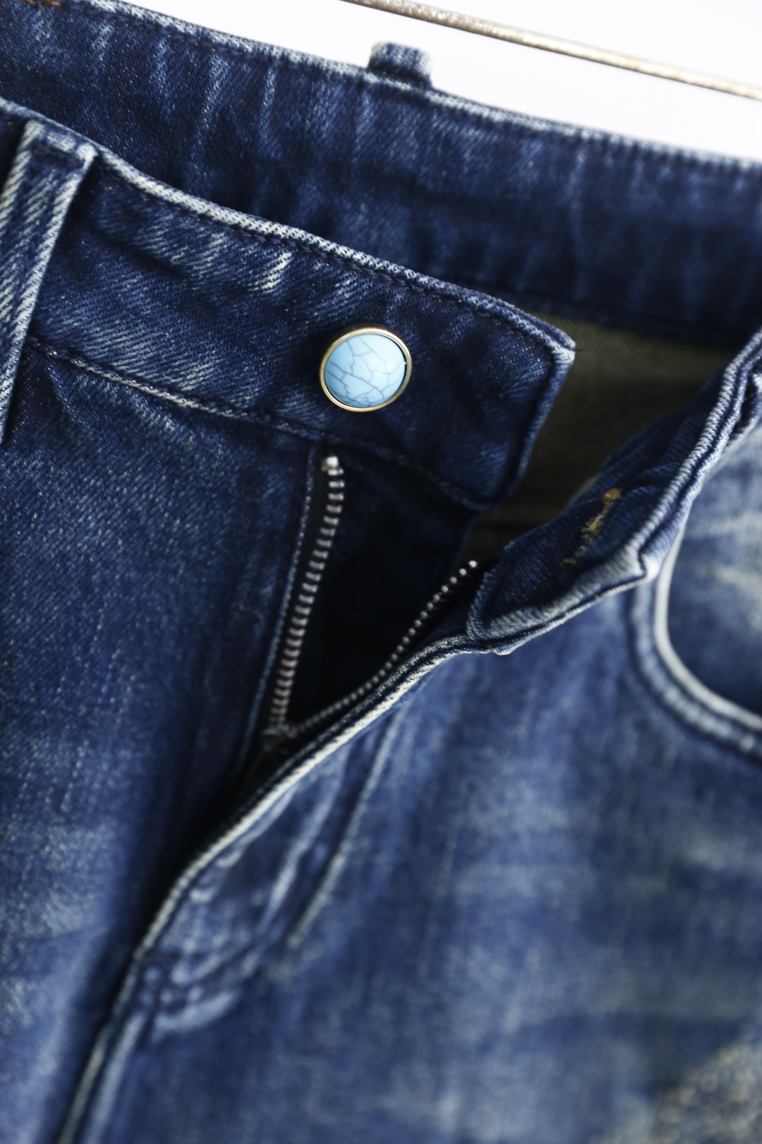 🔥路易威*/LV.25秋季新品时尚男士牛仔裤👖采用客供水洗弹力牛仔裤！奢华经典品牌Logo设计！时尚潮流