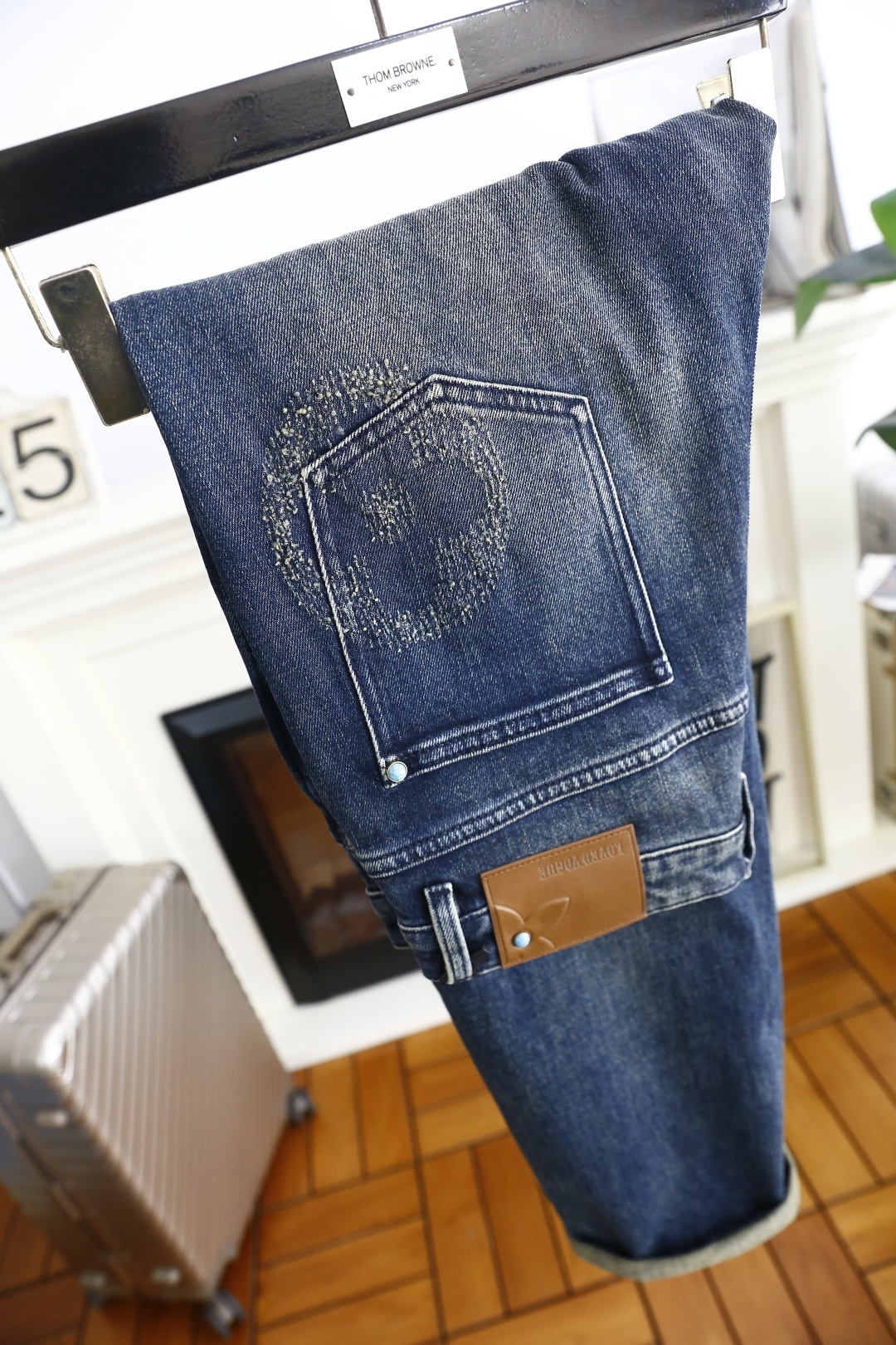 🔥路易威*/LV.25秋季新品时尚男士牛仔裤👖采用客供水洗弹力牛仔裤！奢华经典品牌Logo设计！时尚潮流