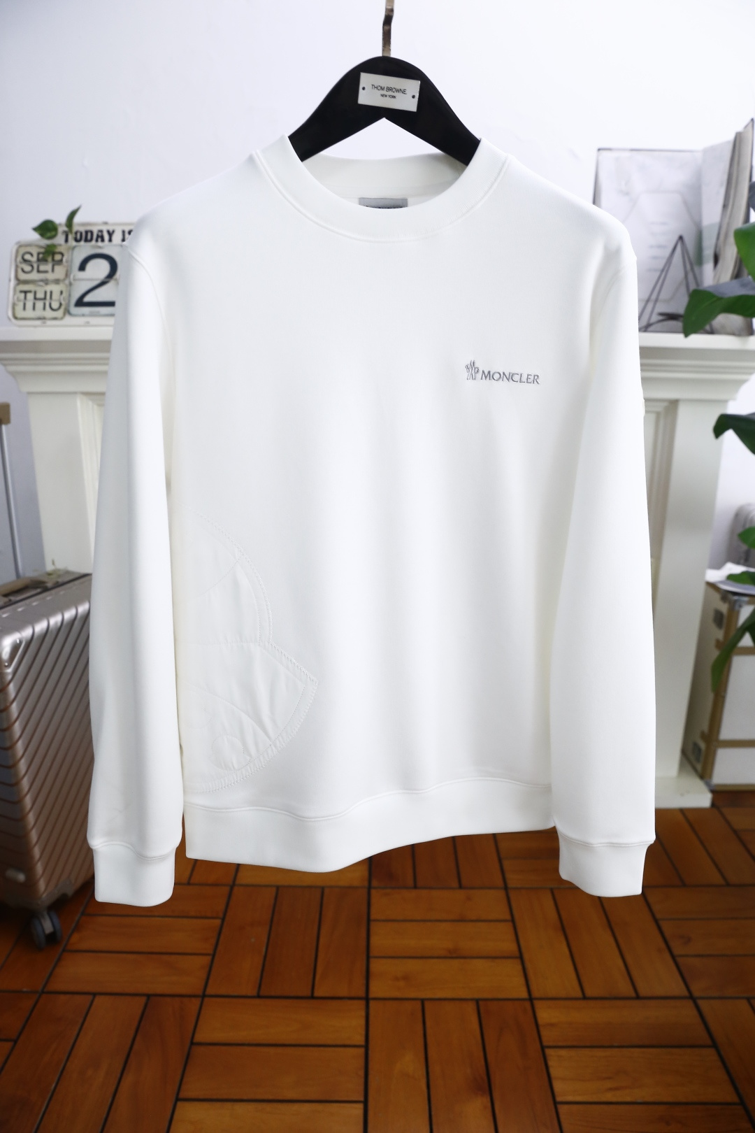 🔥蒙口/Monc*er.2025秋季新款！时尚男士圆领卫衣🆕采用舒适保暖面料，圆领设计简约大方，奢华品牌