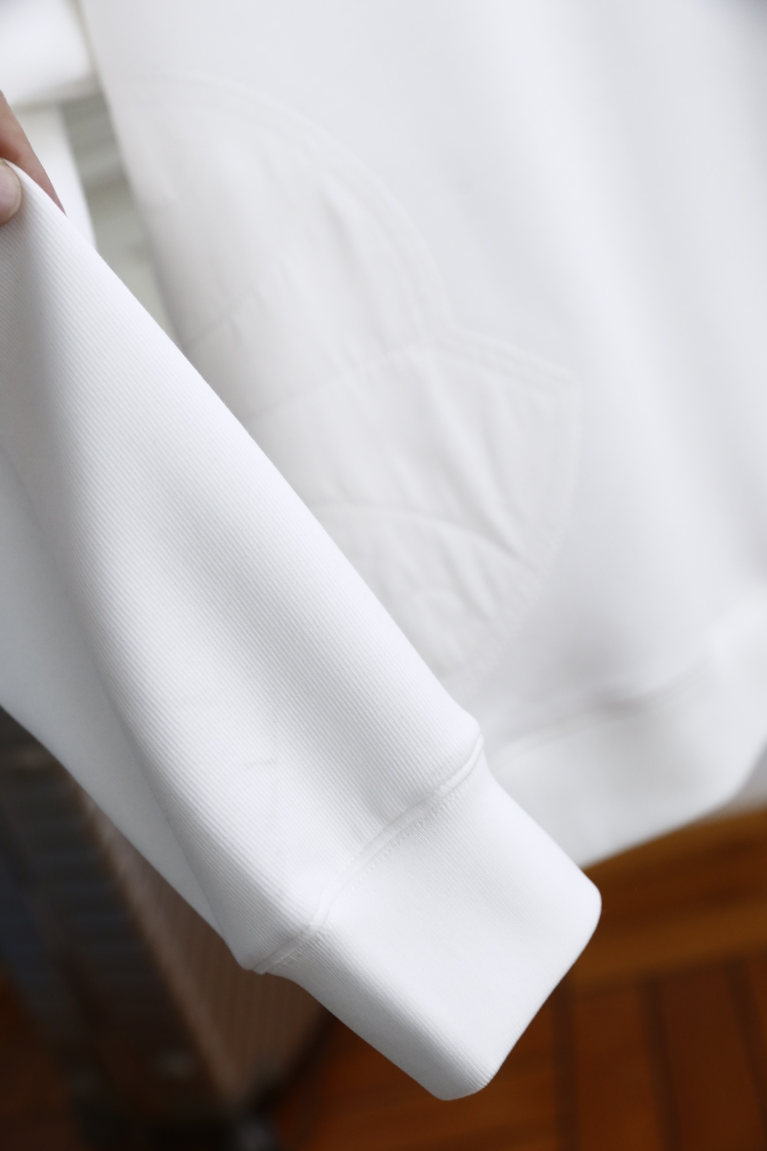 🔥蒙口/Monc*er.2025秋季新款！时尚男士圆领卫衣🆕采用舒适保暖面料，圆领设计简约大方，奢华品牌