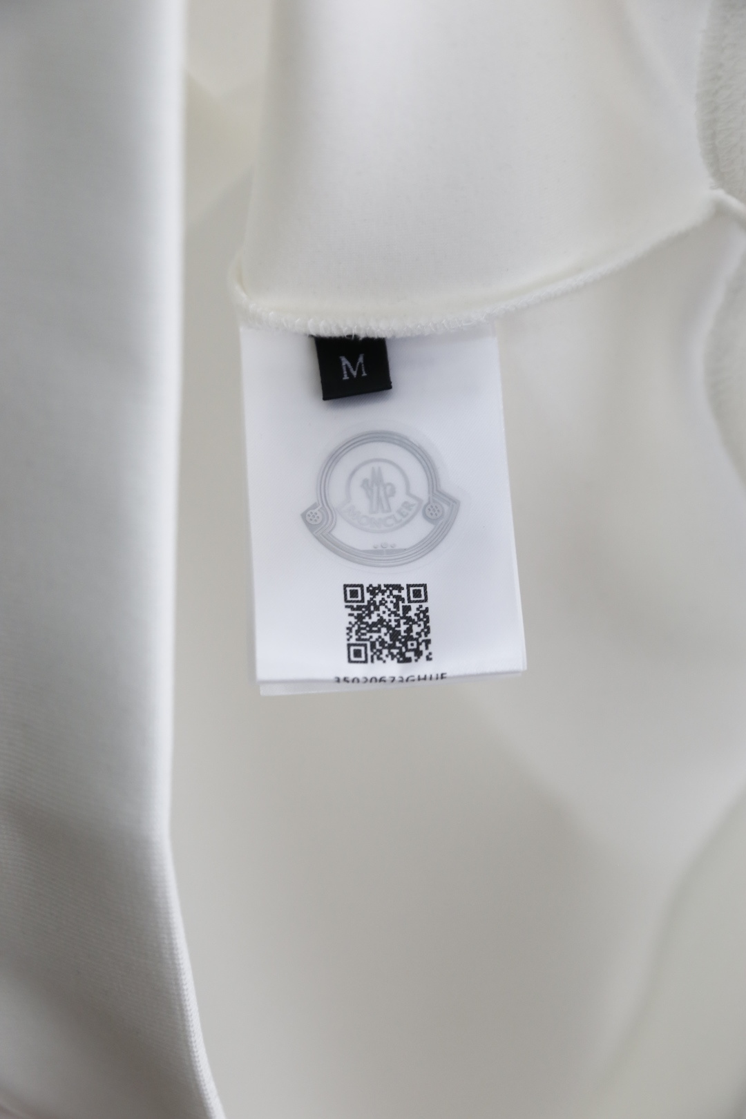 🔥蒙口/Monc*er.2025秋季新款！时尚男士圆领卫衣🆕采用舒适保暖面料，圆领设计简约大方，奢华品牌