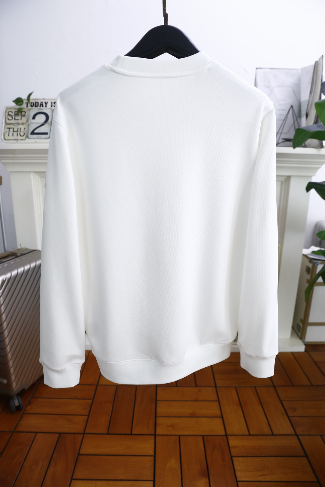 🔥蒙口/Monc*er.2025秋季新款！时尚男士圆领卫衣🆕采用舒适保暖面料，圆领设计简约大方，奢华品牌