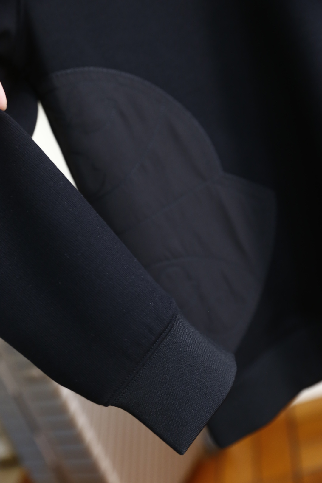 🔥蒙口/Monc*er.2025秋季新款！时尚男士圆领卫衣🆕采用舒适保暖面料，圆领设计简约大方，奢华品牌