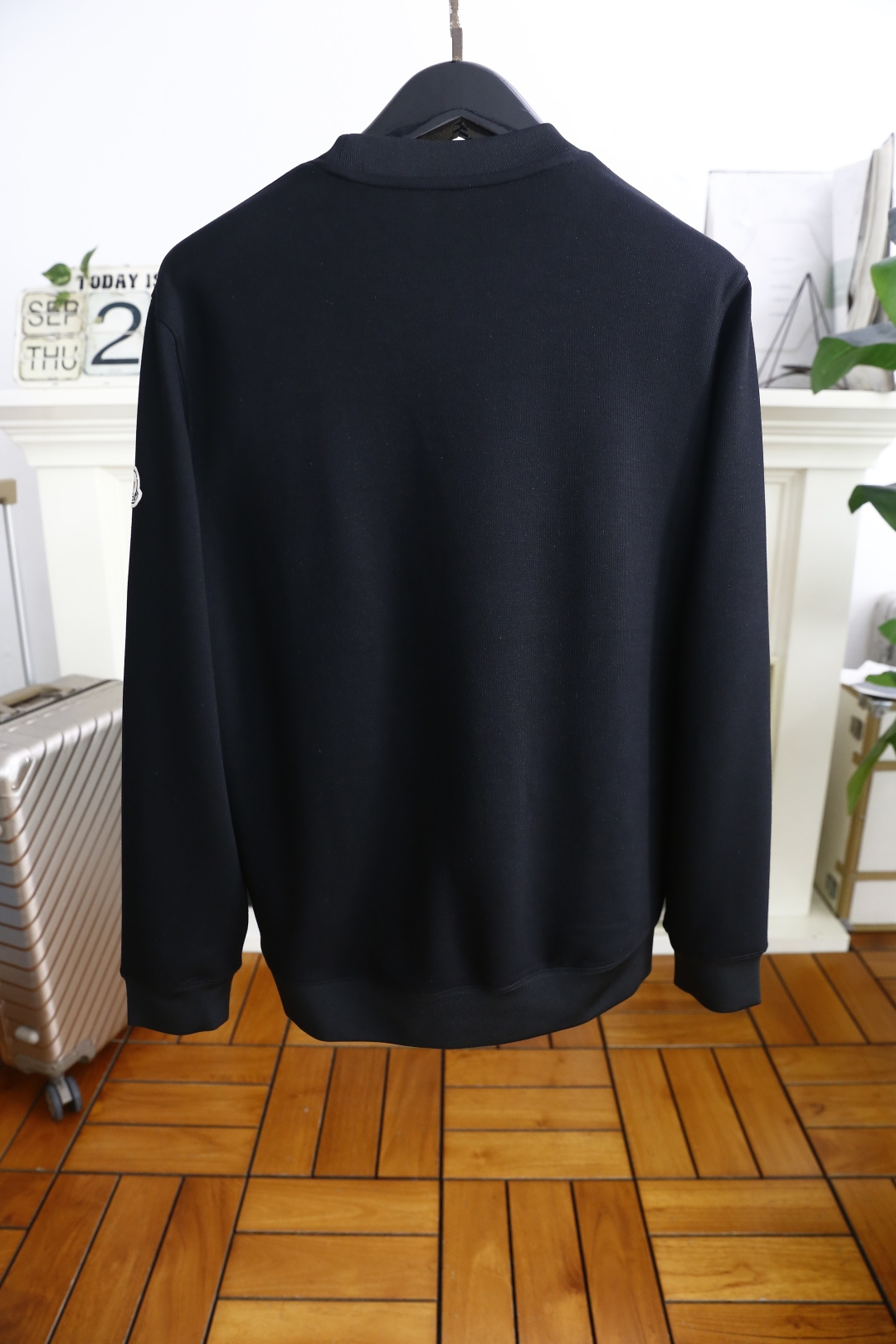 🔥蒙口/Monc*er.2025秋季新款！时尚男士圆领卫衣🆕采用舒适保暖面料，圆领设计简约大方，奢华品牌