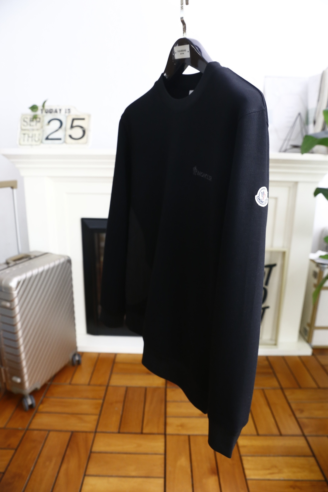 🔥蒙口/Monc*er.2025秋季新款！时尚男士圆领卫衣🆕采用舒适保暖面料，圆领设计简约大方，奢华品牌