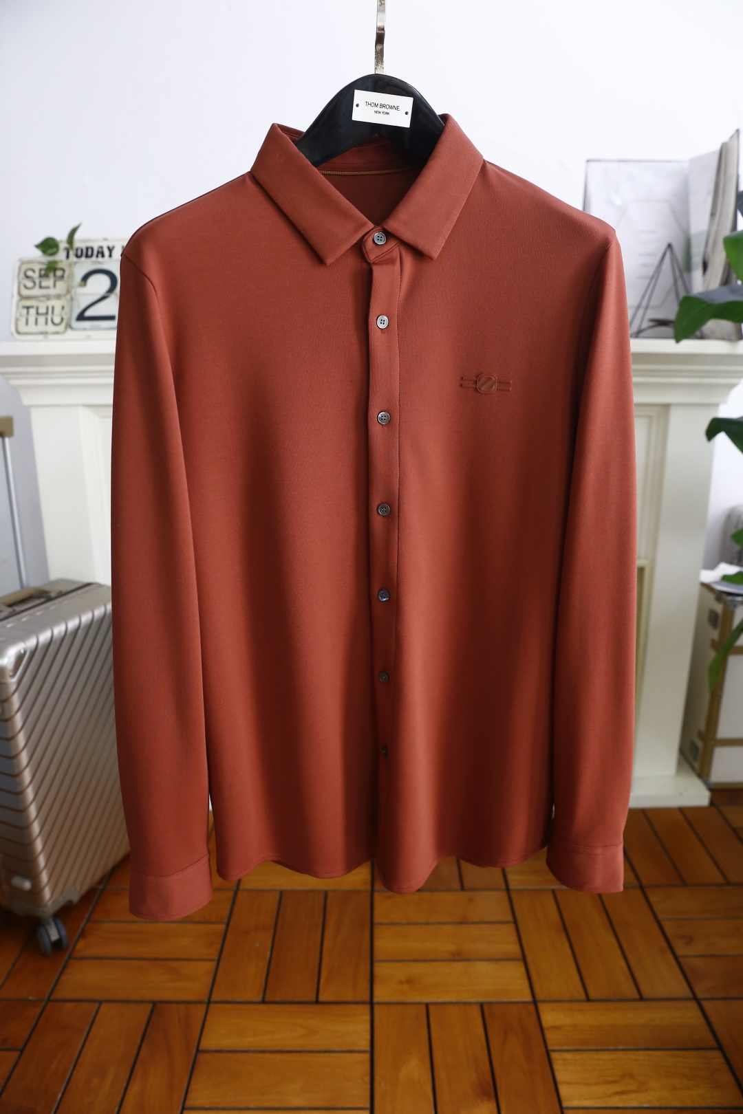 🔥杰尼*/Ze*na.25秋季新品🆕经典男士长袖衬衫👔这件衬衫为基础款，胸前奢华品牌LOGO设计👍风格简