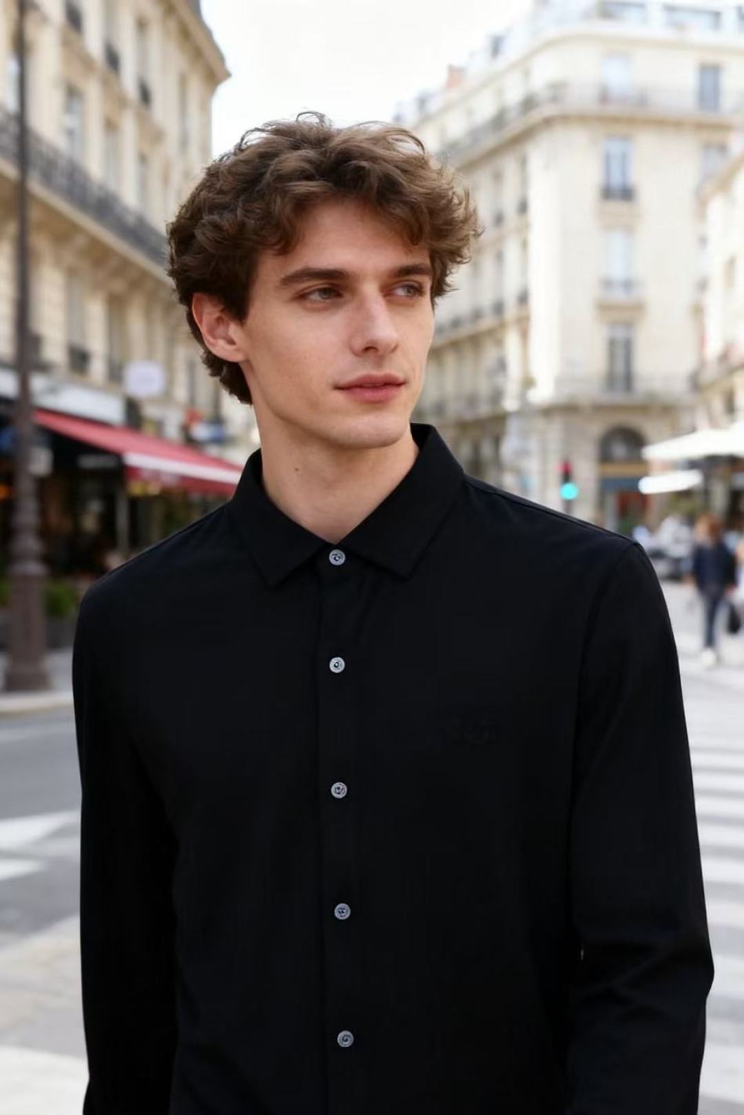 🔥杰尼*/Ze*na.25秋季新品🆕经典男士长袖衬衫👔这件衬衫为基础款，胸前奢华品牌LOGO设计👍风格简