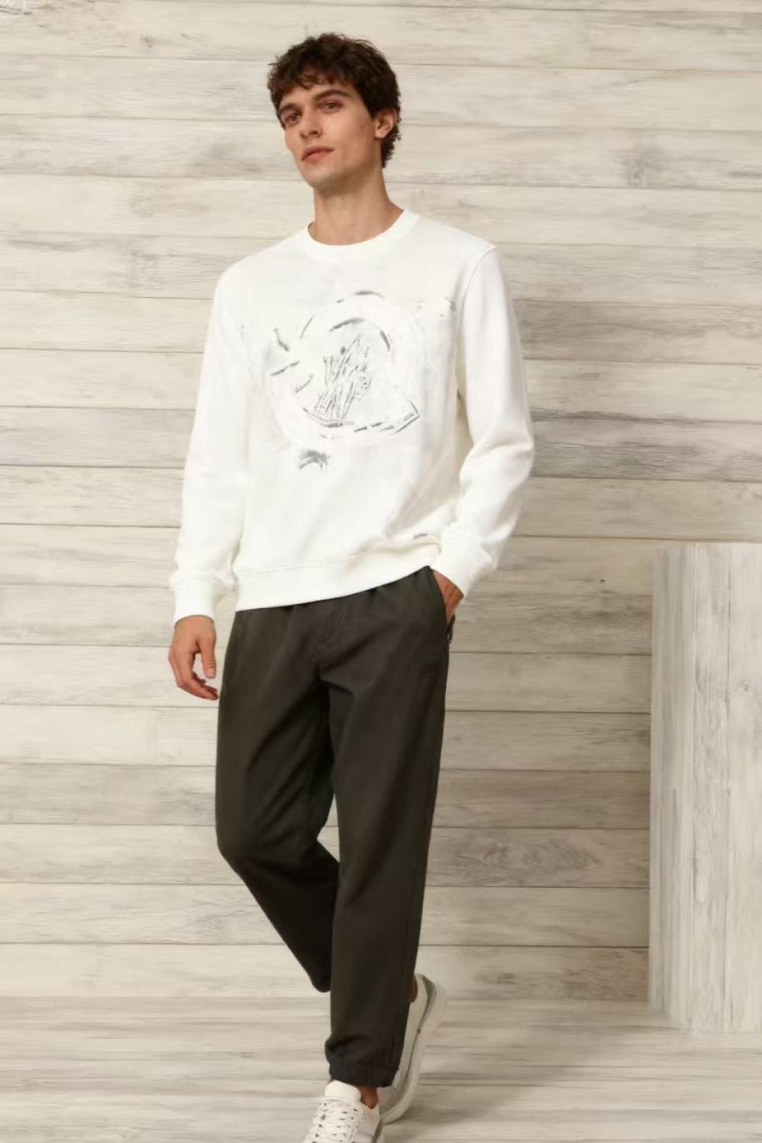 🔥Mon*ler/蒙口.2025秋冬新款男士长袖卫衣🆕经典圆领设计！采用舒适保暖面料！上身百搭👍胸前奢华