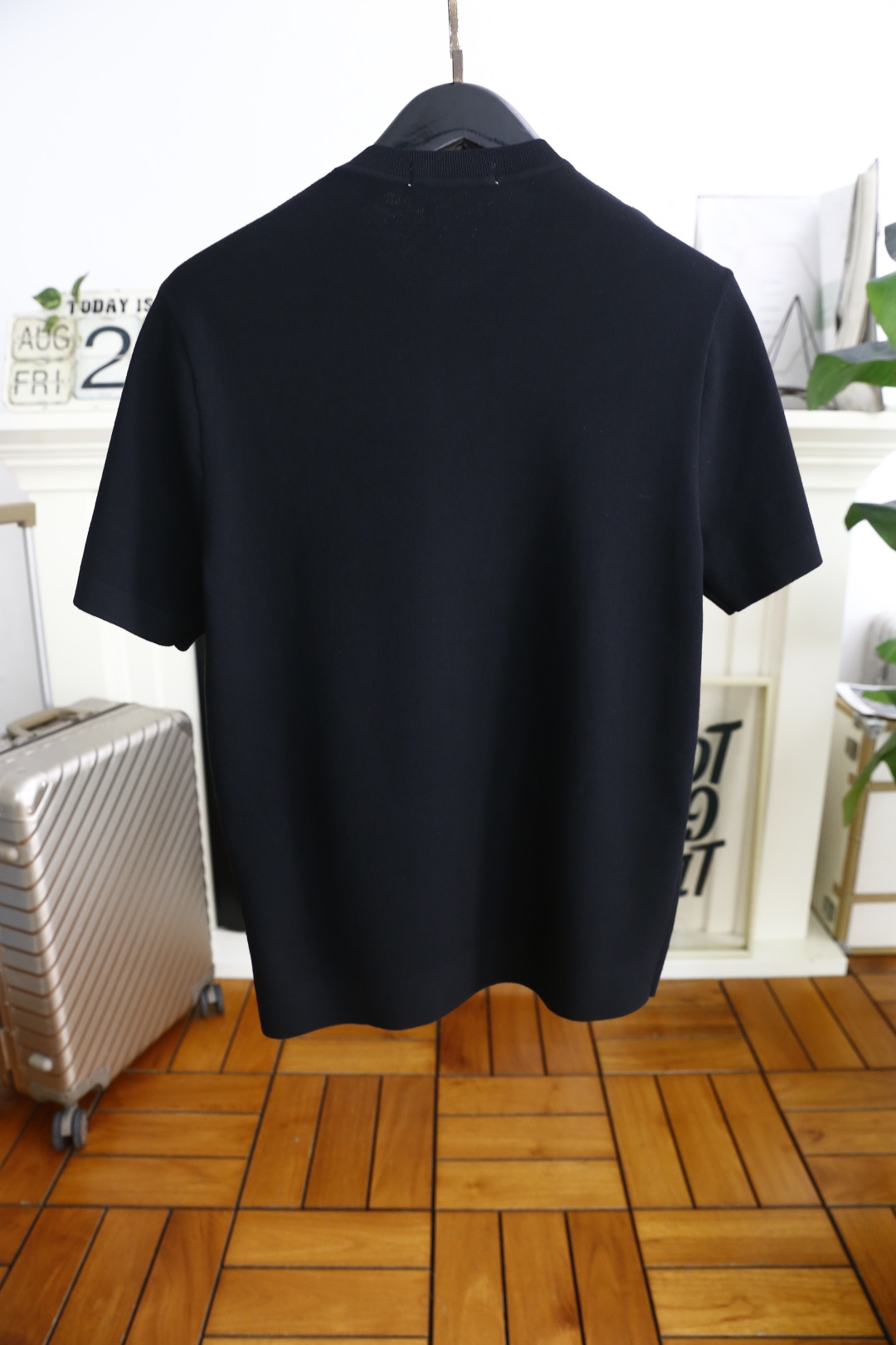 🔥华伦天奴.2025秋季新款🆕时尚男士圆领短袖针织衫！奢华经典品牌定制LOGO设计！高级定制百搭款式 任