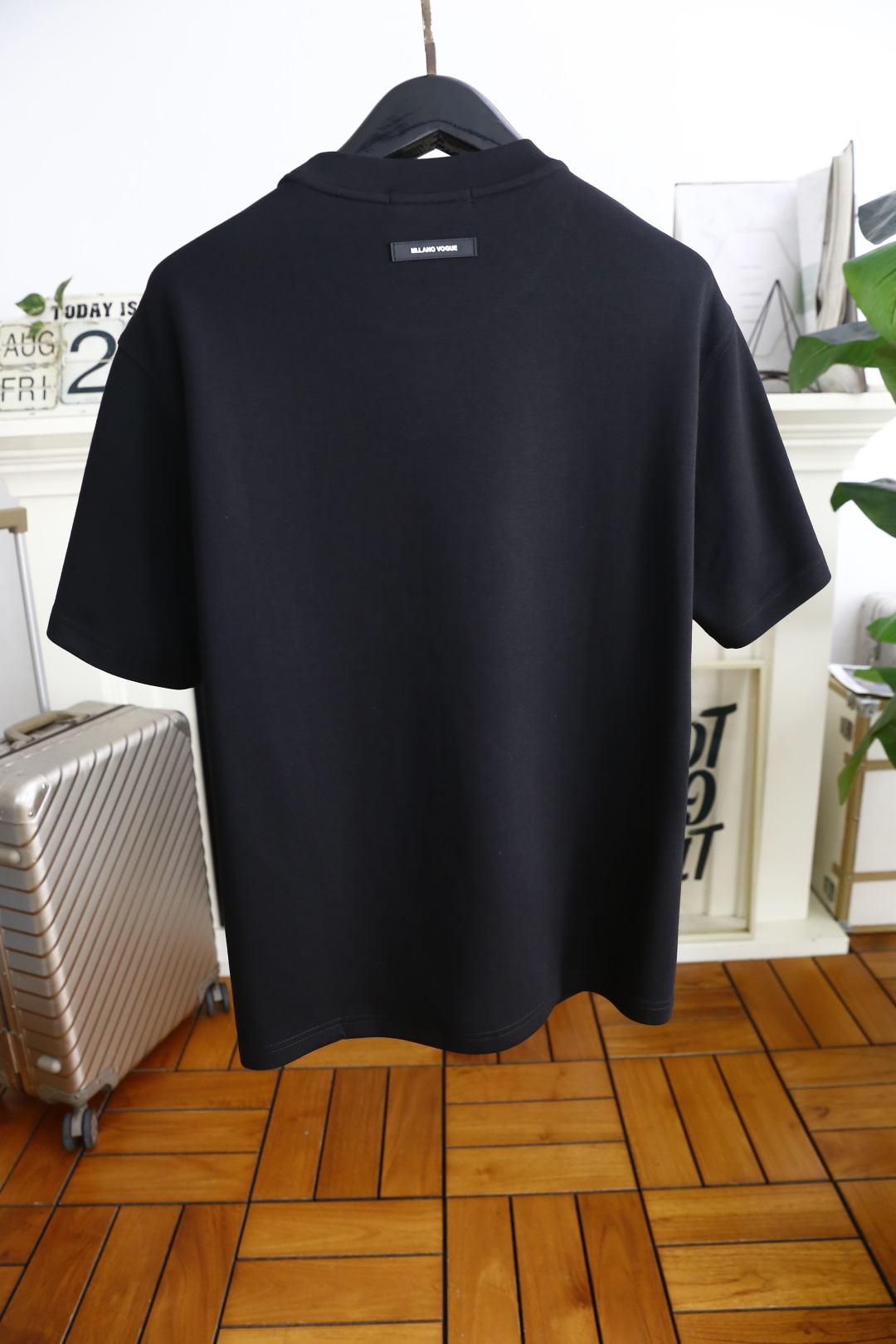 🔥杰尼亚.2025秋季新款！时尚男士圆领短袖🍃采用进口舒适莫代尔棉面料👍衣橱里不可或缺的百搭利器，市面罕