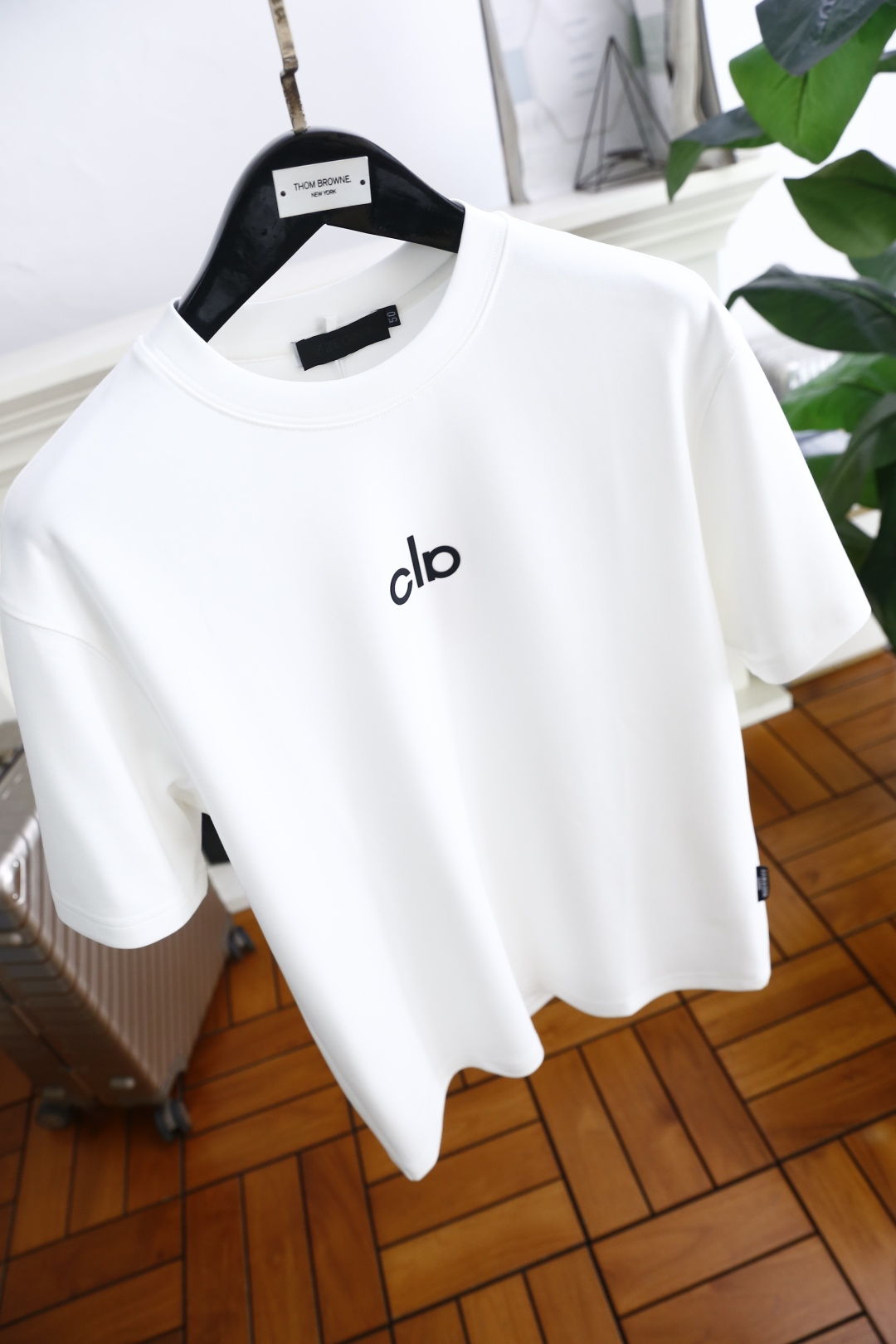 🔥杰尼亚.2025秋季新款！时尚男士圆领短袖🍃采用进口舒适莫代尔棉面料👍衣橱里不可或缺的百搭利器，市面罕