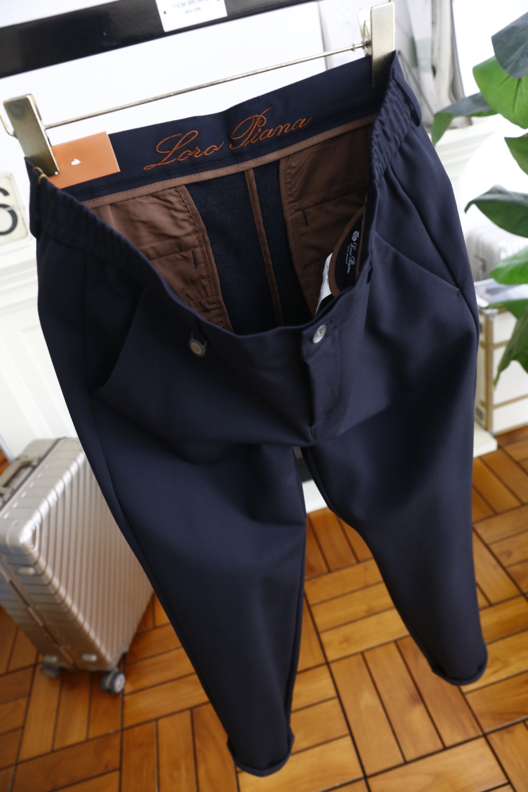 🔥lP🆕.25早秋新款发布！lP🆕时尚男士百搭松紧腰休闲西裤！奢华品牌经典字母LOGO设计！采用舒适柔软