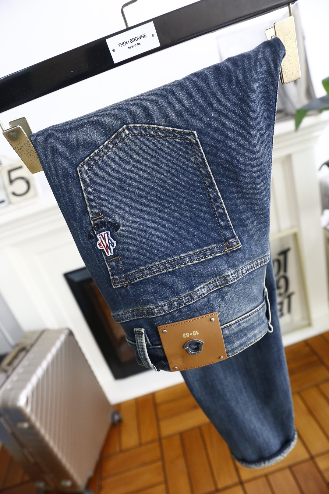 🔥蒙口/Mon*ler.2025秋季新品原单高端男士牛仔裤！奢华经典品牌LOGO配饰 身穿着非常舒适 低