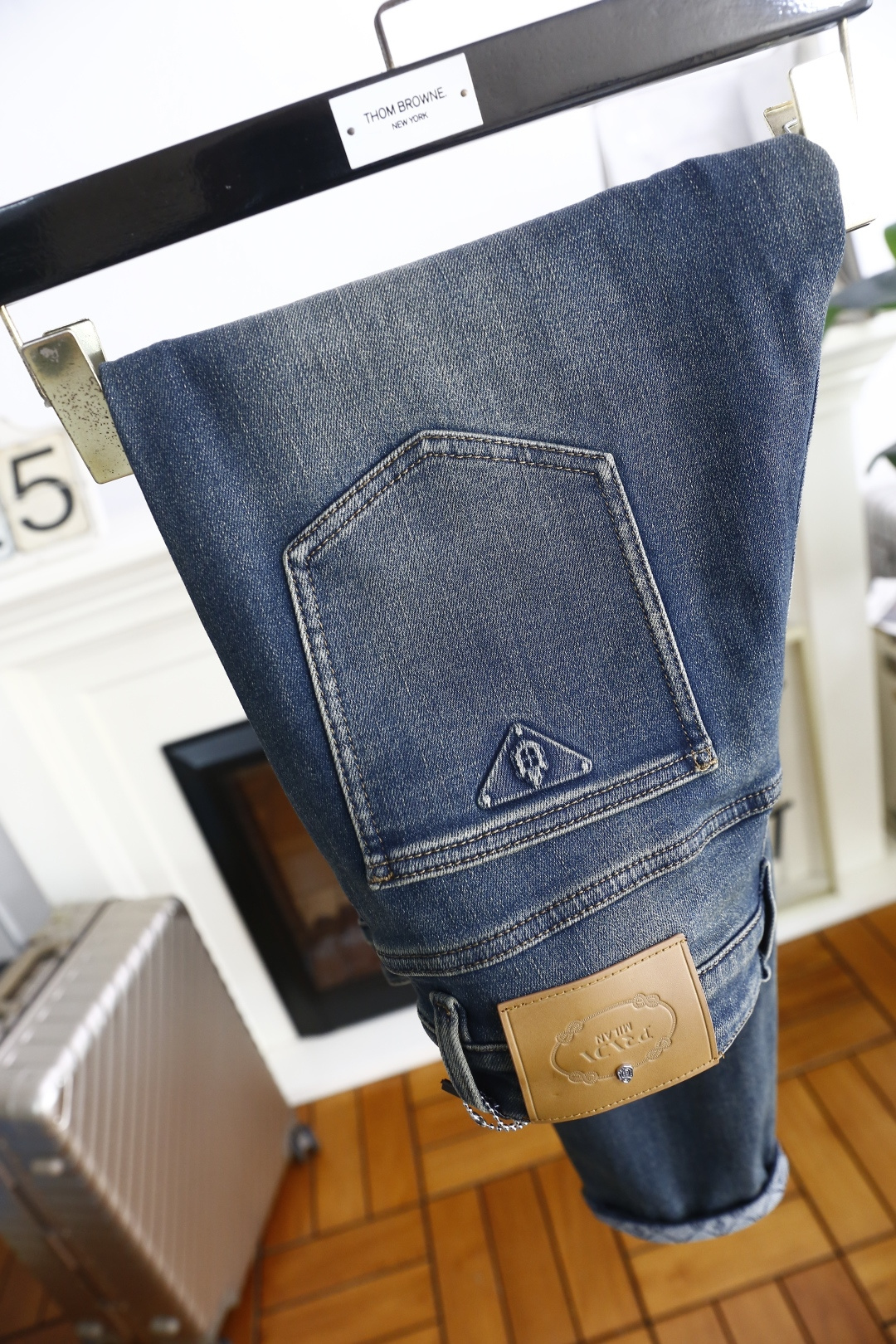 🔥普拉*/Pr*da.25秋季新品时尚男士牛仔裤👖采用客供水洗弹力牛仔裤！奢华经典品牌三角标Logo设计