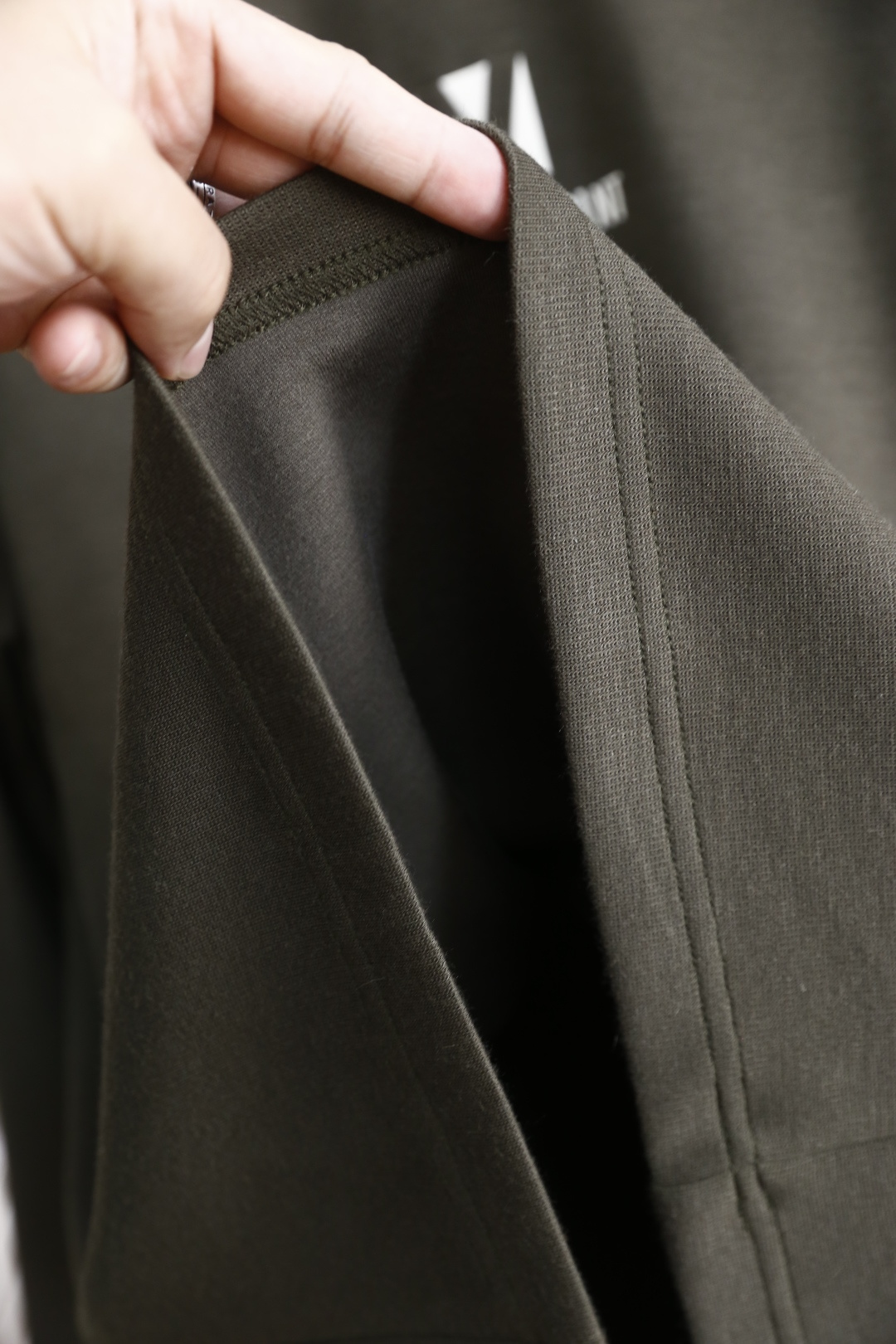 🔥纪梵*/Given*hy.2025秋季新品！时尚男士长袖圆领上衣！采用舒适棉面料👍质感平整顺滑，风格偏