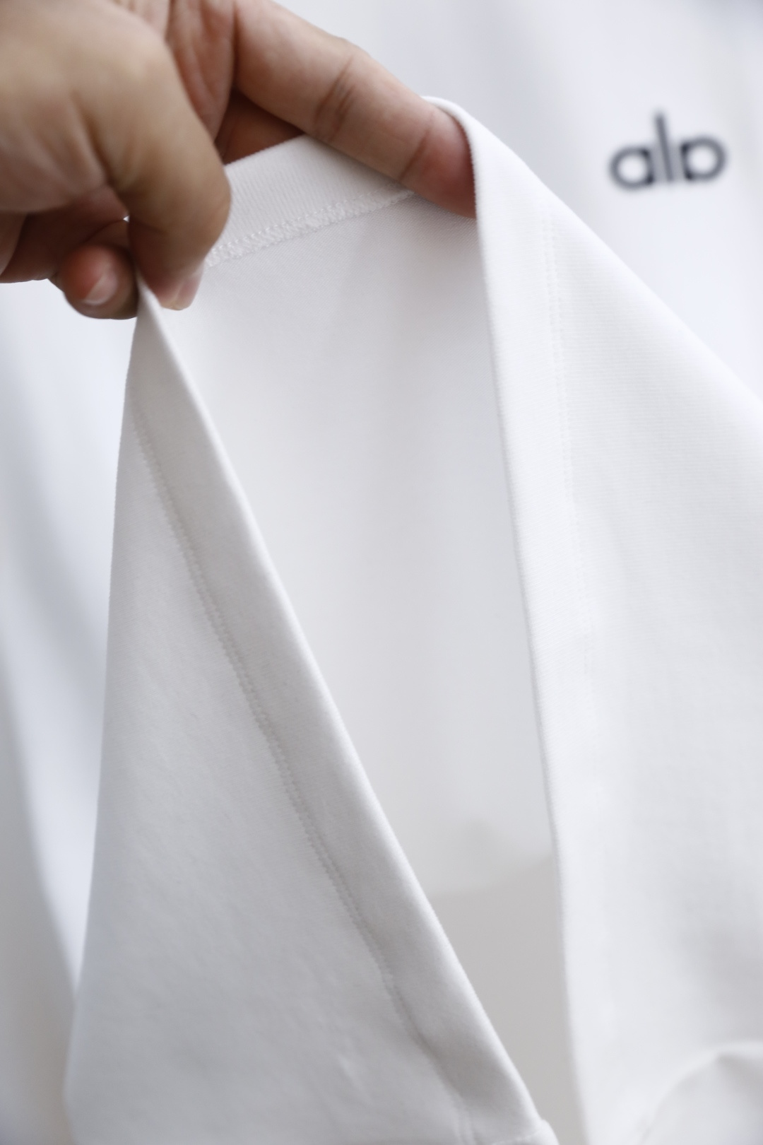 🔥alo.2025秋季新品男士套头卫衣！奢华经典定制字母LOGO搭配👍🏼采用高档顶级🔝面料，舒适保暖极佳