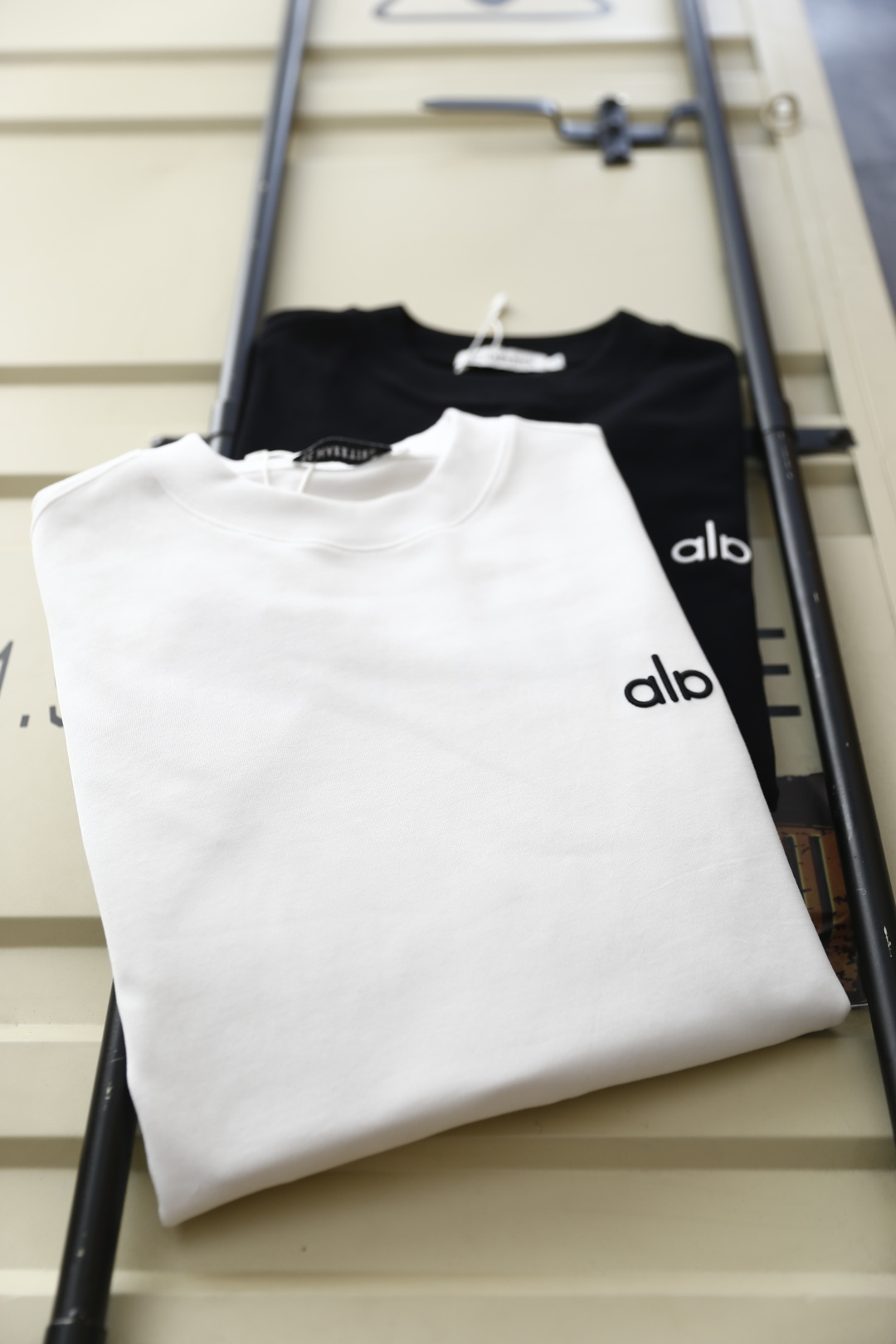 🔥alo.2025秋季新品男士套头卫衣！奢华经典定制字母LOGO搭配👍🏼采用高档顶级🔝面料，舒适保暖极佳