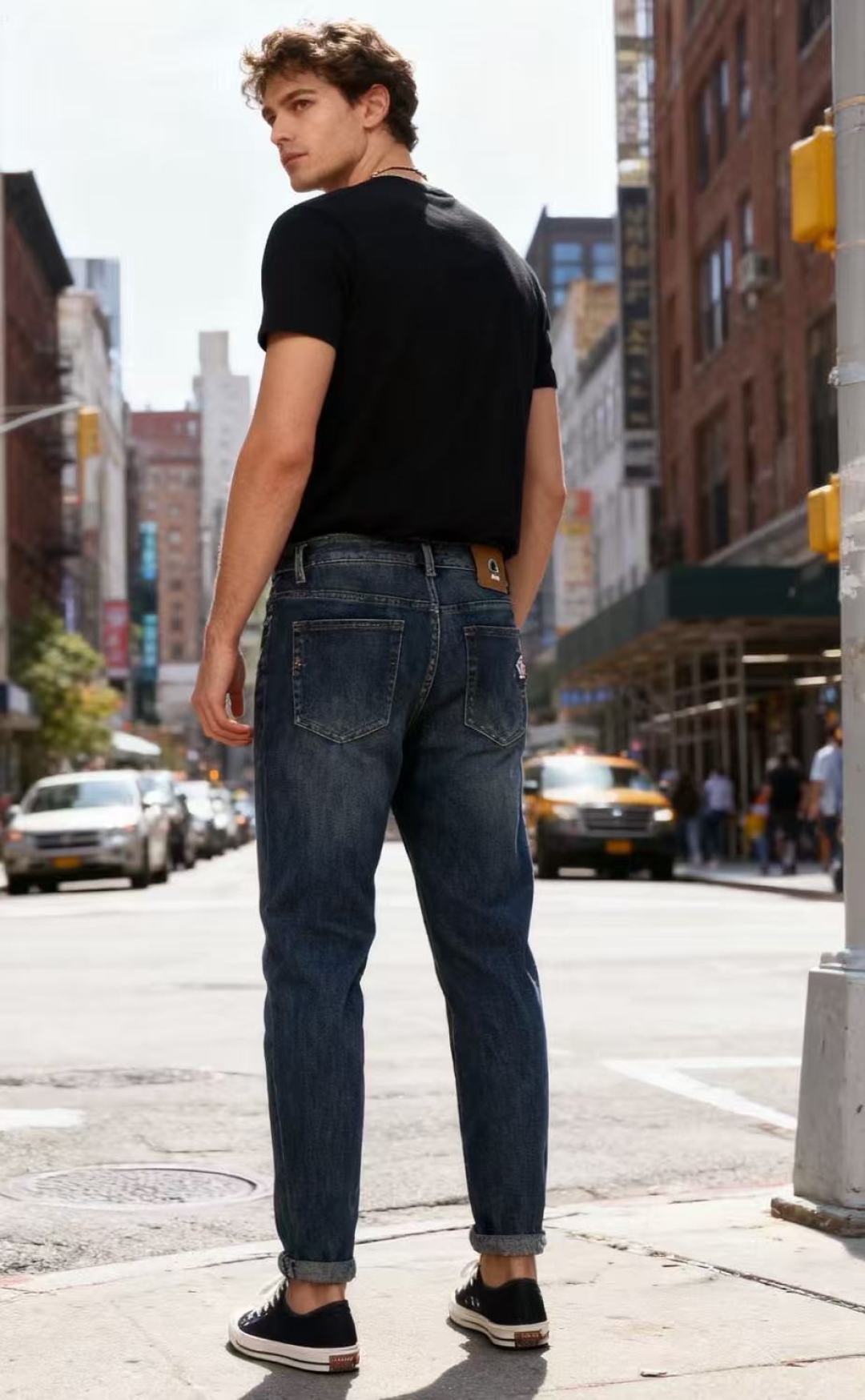 🔥蒙口/Mon*ler.2025秋季新品原单高端男士牛仔裤！奢华经典品牌LOGO配饰 身穿着非常舒适 低