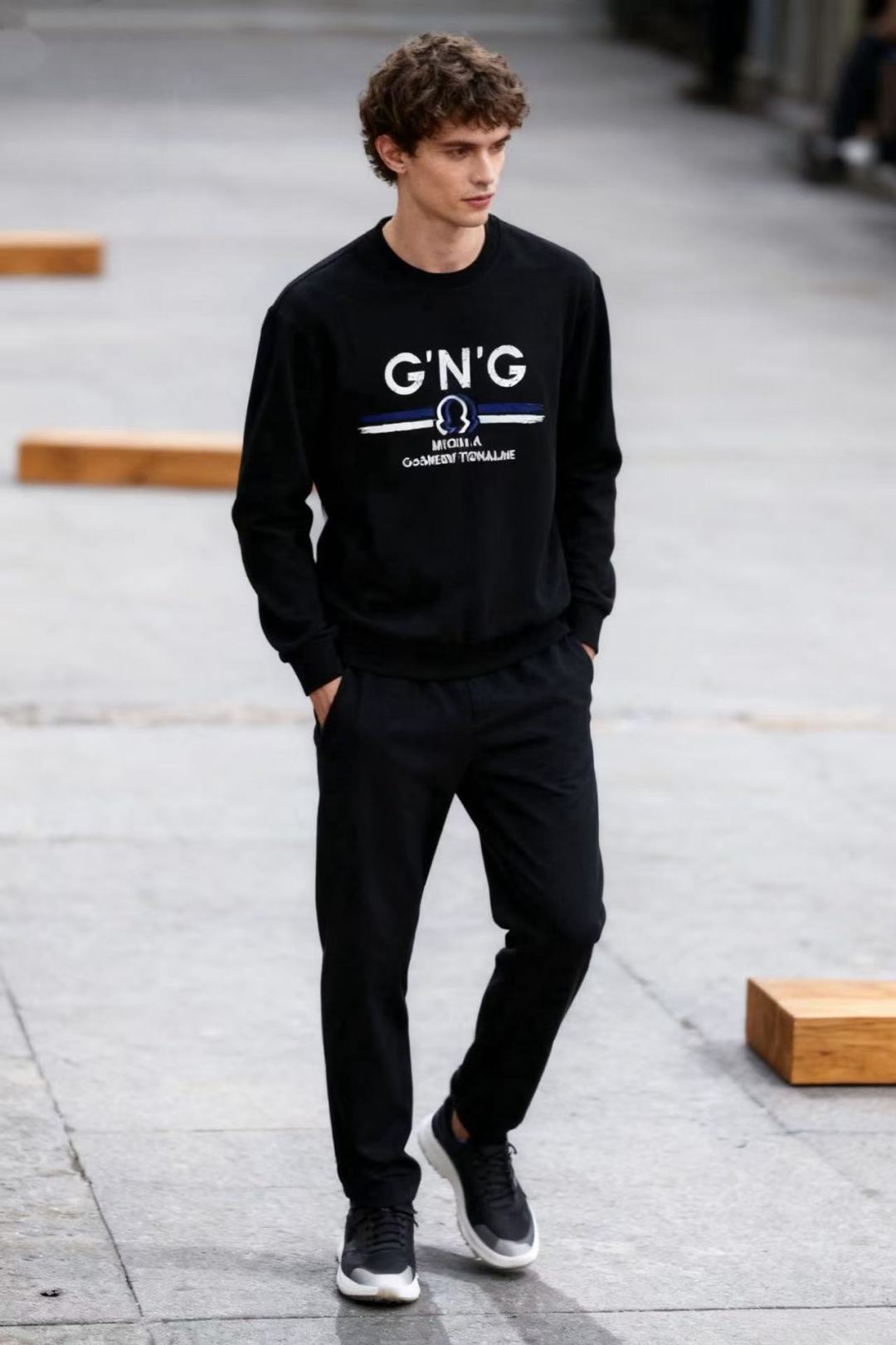 🔥蒙口/Mon*ler.2025秋季新品男士套头卫衣！奢华经典品牌定制LOGO搭配👍🏼采用高档顶级🔝面料