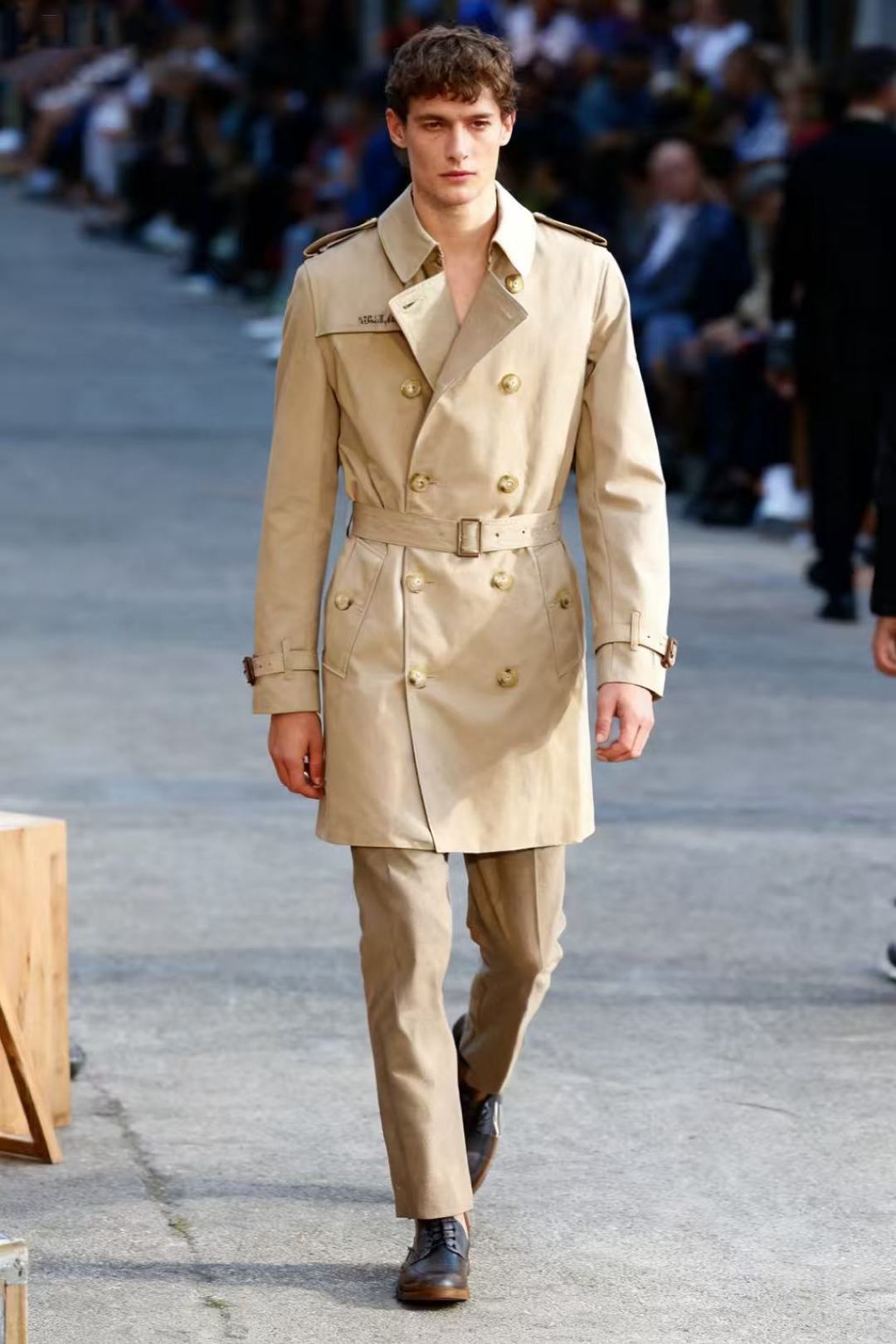 NO:545668,Burb*rry. 25 autumn new fashion long windbreaker counter Gw synchronizes the market's highest quality luxury classic brand original replica LOGO design, foreign trade company products, original customization, urban trendy products, slim tailoring, simple trendy design, fashionable casual jacket!  It uses imported original top-grade fabrics, with light and comfortable upper body, unique cutting technology, extremely high grade, smooth and delicate feel, super positive style, simple and easy to match, a must-have item for casual business!  Size S-2XL., burberry, burberry, jackets & coats, alexander wang19860909巴宝丽/Burb*rry. 25秋季新品时尚长款风衣专柜Gw同步市场最高品质奢华经典品牌原版复刻LOGO设计,外贸公司货品,原版订制,都市潮流品,修身剪裁,简约潮流风设计,时尚休闲夹克！采用进口原版顶级面料,上身轻便舒适,独特裁剪工艺,档次极高,手感顺滑细腻,版型超正,简约易搭配,休闲商务必备单品！尺码S-2XL.,,burberry,burberry,jackets & coats,alexander wang,Men's clothing