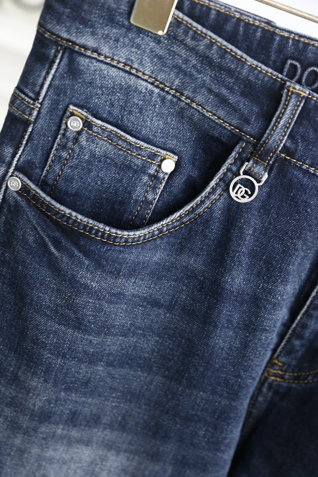 🔥杜嘉班纳/Dolce & Gabbana.25秋季新品时尚男士牛仔裤👖采用客供水洗弹力牛仔裤！奢华经典