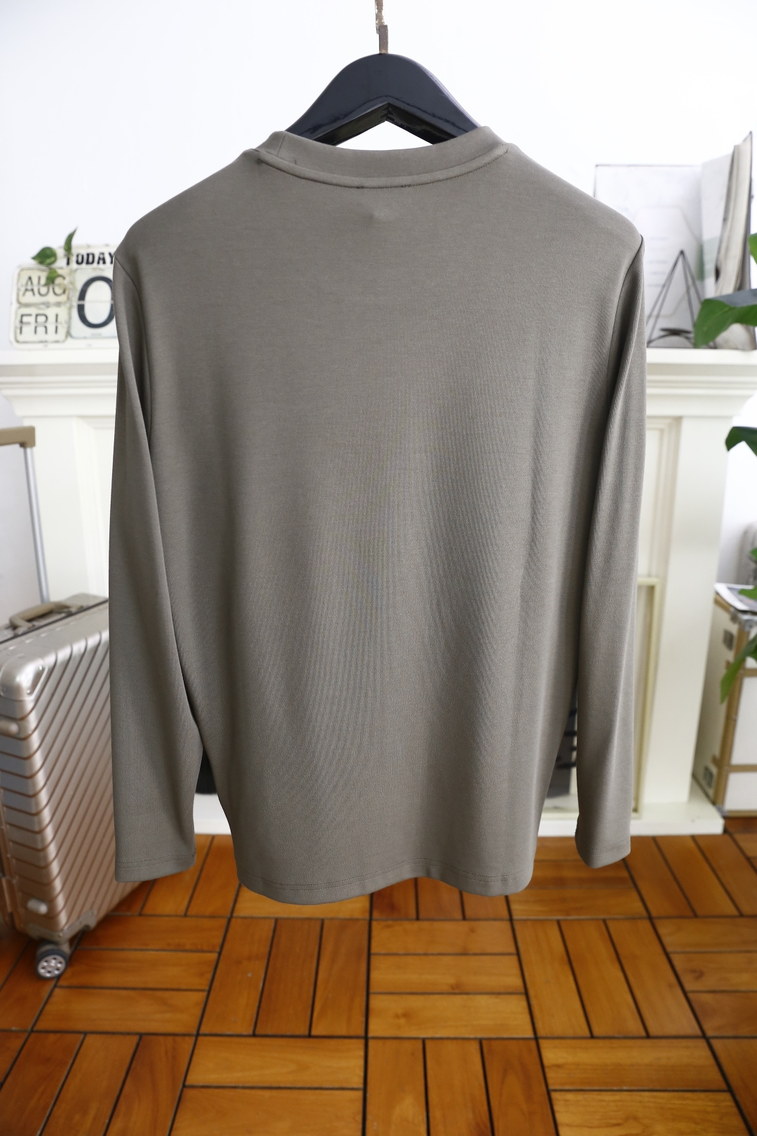 🔥蒙口/Mon*ler.25秋季新品男士打底长袖衫！经典圆领设计！胸前品牌原版LOGO搭配🔥采用舒适柔软