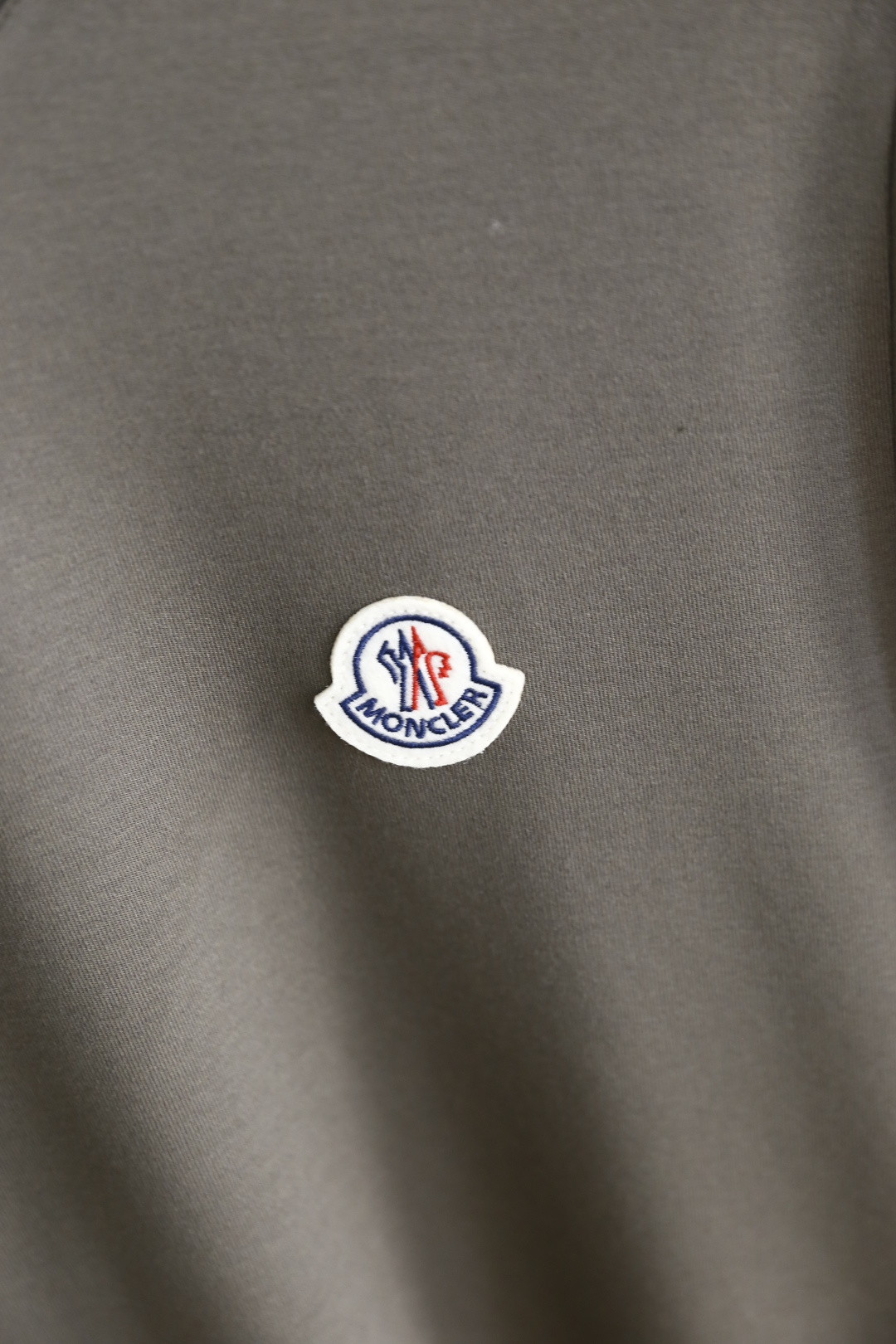 🔥蒙口/Mon*ler.25秋季新品男士打底长袖衫！经典圆领设计！胸前品牌原版LOGO搭配🔥采用舒适柔软