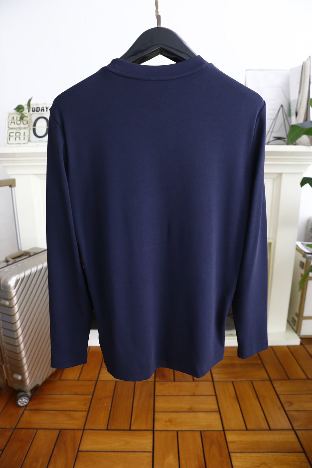 🔥蒙口/Mon*ler.25秋季新品男士打底长袖衫！经典圆领设计！胸前品牌原版LOGO搭配🔥采用舒适柔软