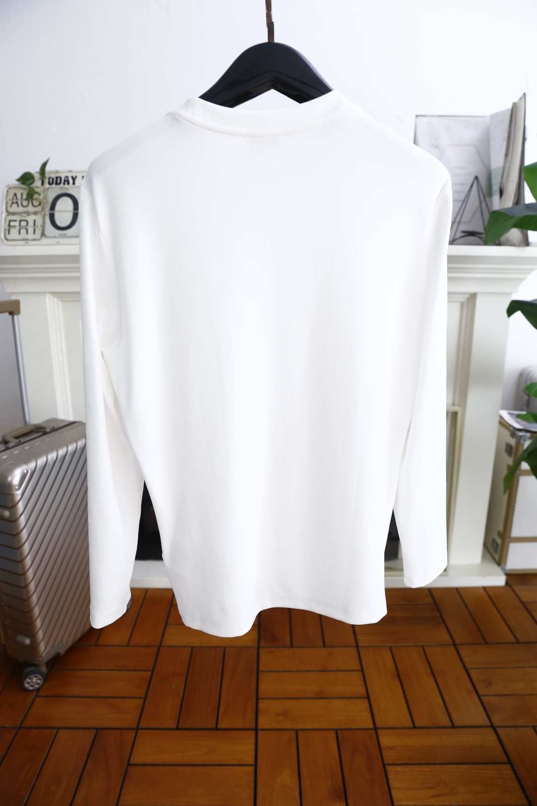 🔥蒙口/Mon*ler.25秋季新品男士打底长袖衫！经典圆领设计！胸前品牌原版LOGO搭配🔥采用舒适柔软