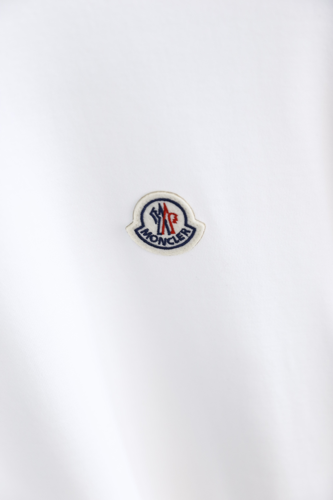 🔥蒙口/Mon*ler.25秋季新品男士打底长袖衫！经典圆领设计！胸前品牌原版LOGO搭配🔥采用舒适柔软