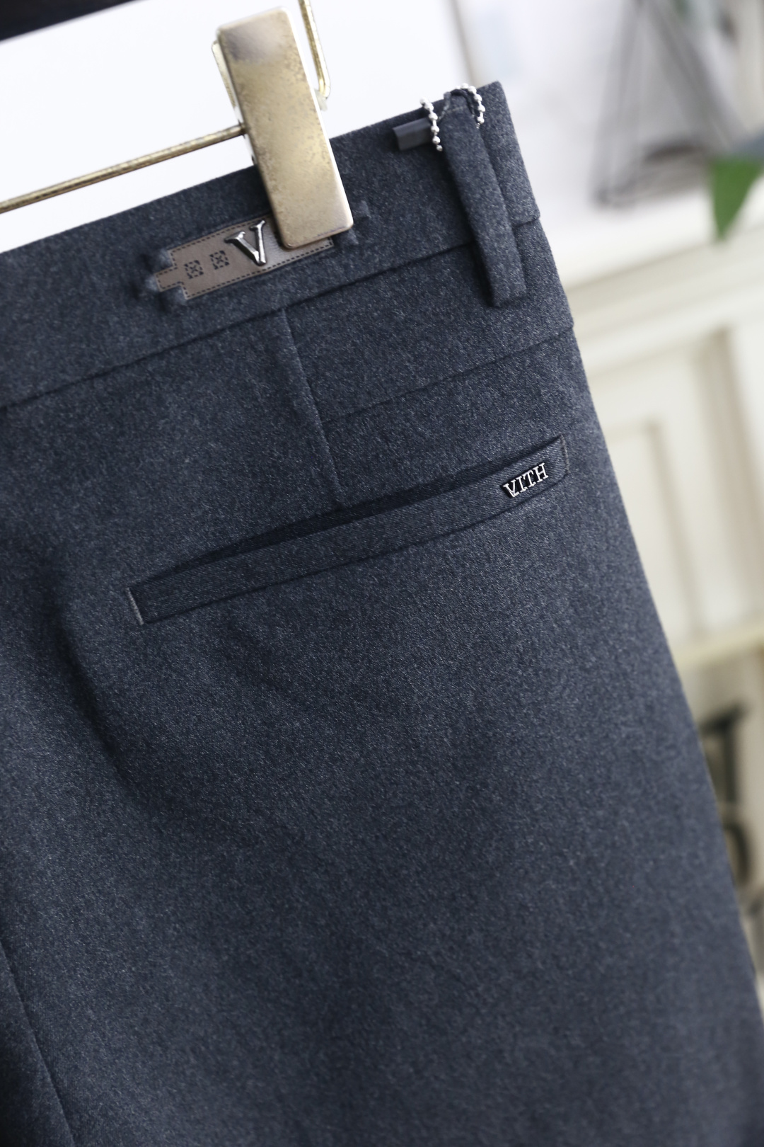 🔥路易威*/LV.25秋季新品男士时尚休闲西裤！采用舒适棉面料，奢华经典品牌定制LOGO设计！上身随意舒