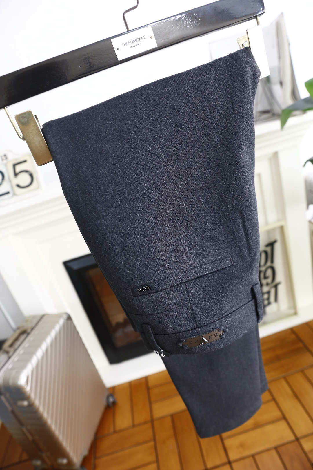 🔥路易威*/LV.25秋季新品男士时尚休闲西裤！采用舒适棉面料，奢华经典品牌定制LOGO设计！上身随意舒